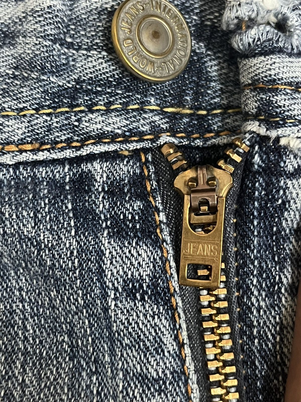 Le Grande Bleu (L.G.B.) Vintage Blue Denim craft Bootcut Flare Style Jeans Size US 32 / EU 48 - 6 Thumbnail