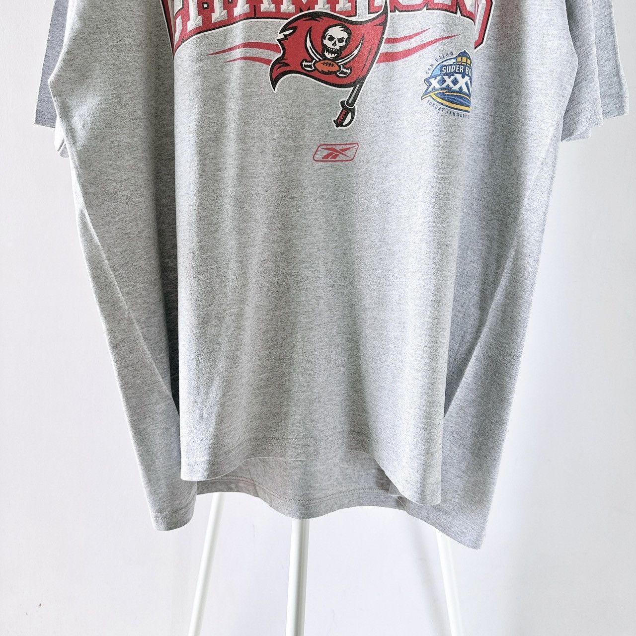 Vintage Vintage Tampa Bay Buccaneers NFL t-shirt/ L Size US L / EU 52-54 / 3 - 4 Thumbnail