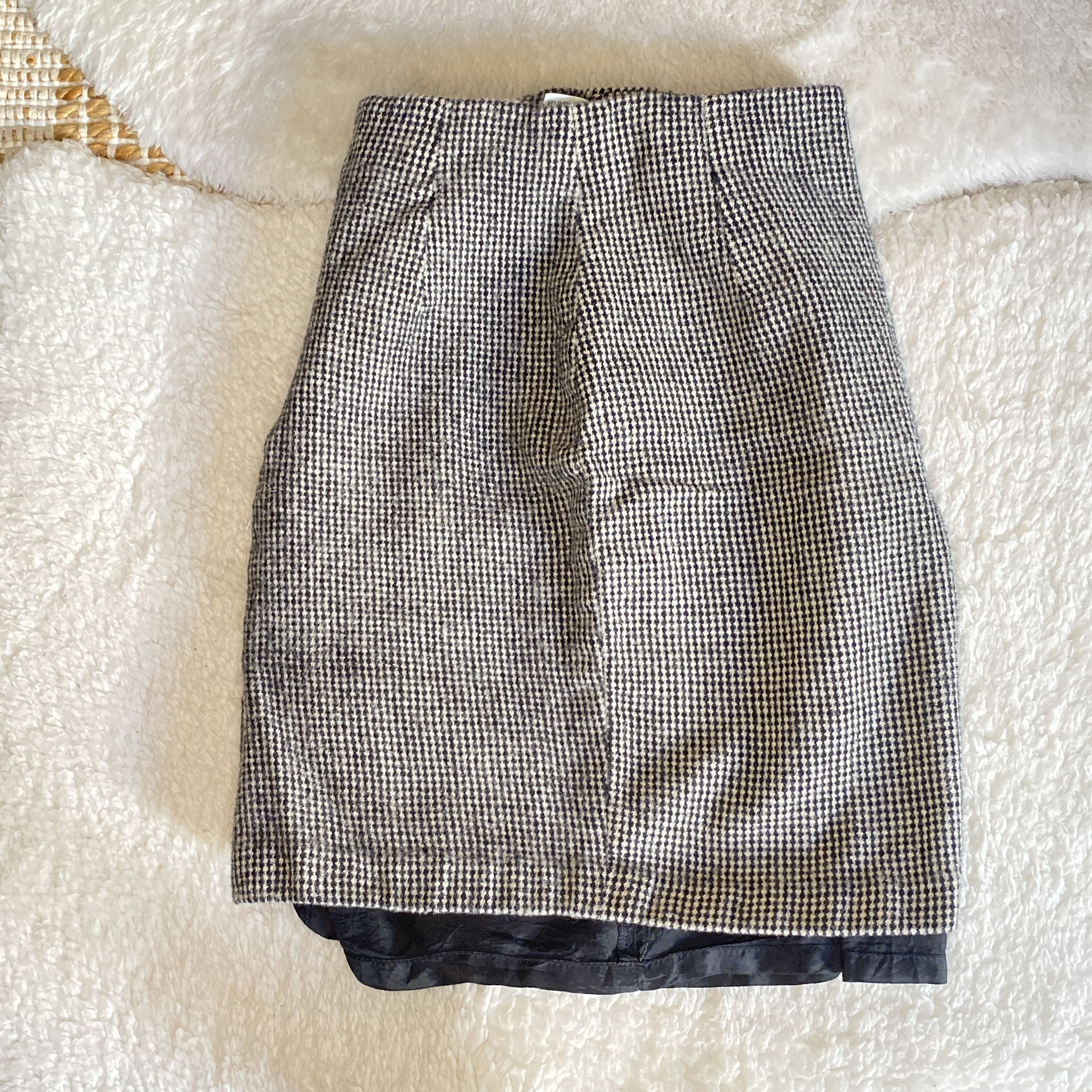 Ann Taylor Vintage Ann Taylor Petite Houndstooth Wool Pencil Skirt Size 26" / US 2 / IT 38 - 1 Thumbnail
