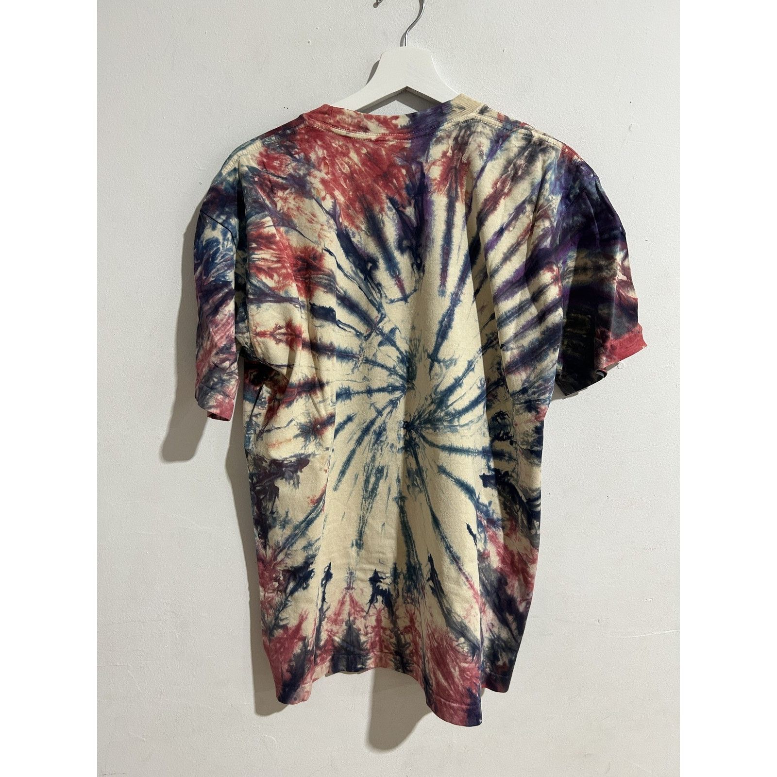 Online Ceramics ONLINE CERAMICS TOADAL CHAOS TIE DYE SIZE LARGE PREOWNED Size US L / EU 52-54 / 3 - 2 Thumbnail