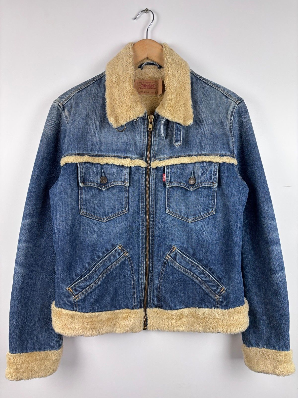 Levis Sherpa Denim Jacket Size Girls L fits like Womens S