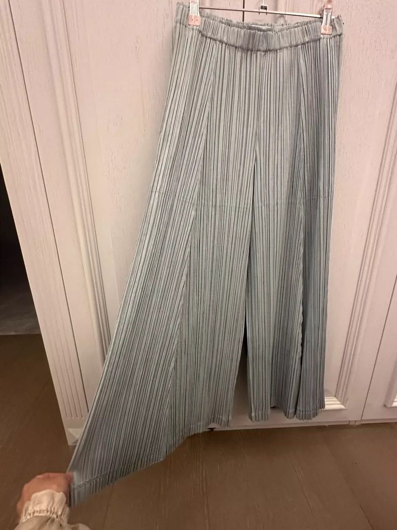 Issey Miyake Issey Miyake size:3 Mint green pleated trousers Size 31" - 3 Thumbnail