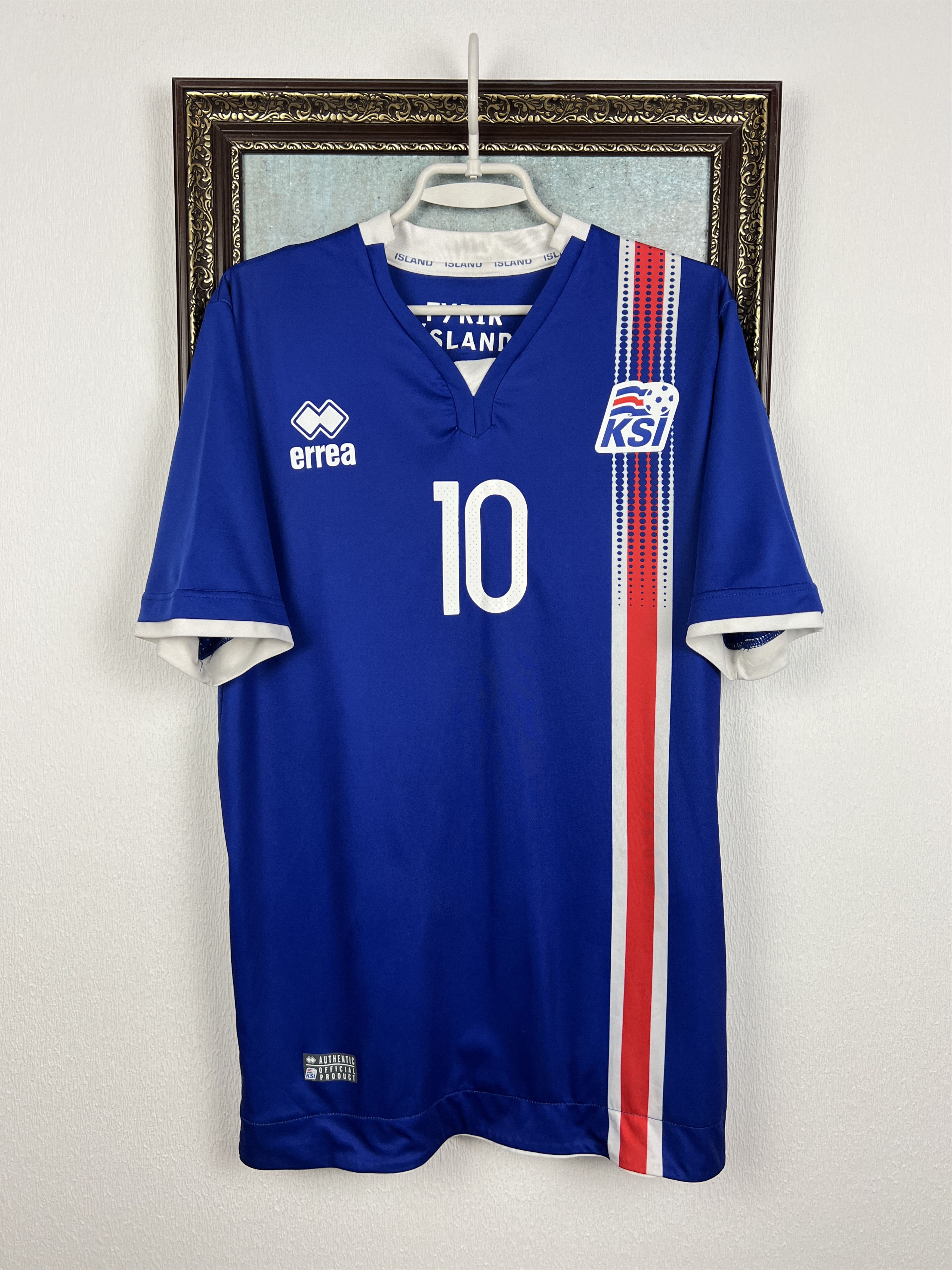 Errea Iceland 2016 Football Shirt Soccer #10 Sigurdsson Jersey Size US L / EU 52-54 / 3 - 1 Thumbnail