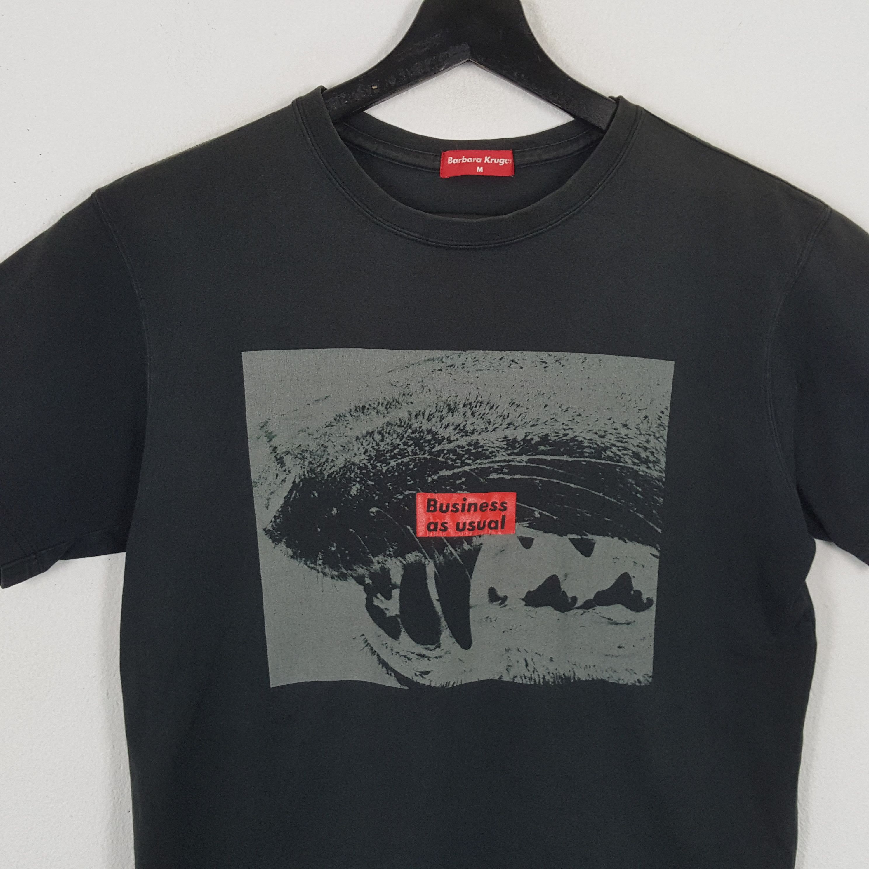 Barbara Kruger × Japanese Brand × Vintage BARBARA KRUGER X Japanese Brand Streetwear Style Tshirt Size US M / EU 48-50 / 2 - 2 Thumbnail