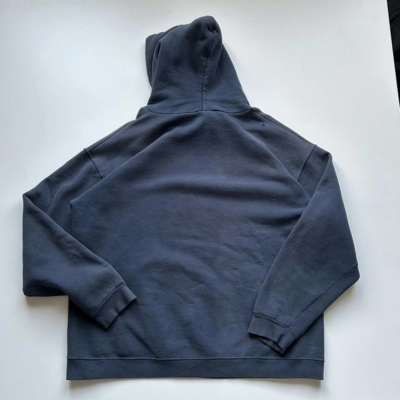 Kanye West × Rap Tees × Vintage Vintage 2004 Kanye West The College Drop Out Graphic Hoodie Size US L / EU 52-54 / 3 - 3 Thumbnail