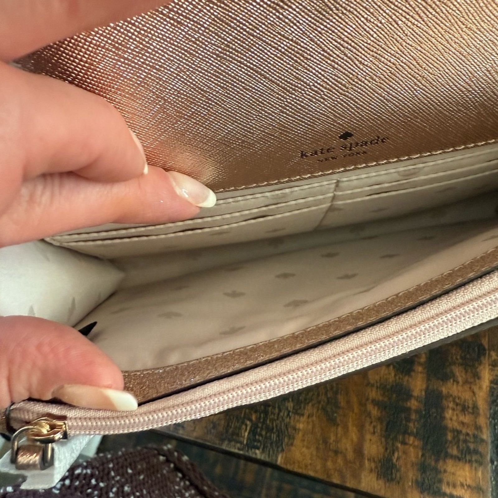 Kate Spade KATE SPADE Rosegold Glitter Fabric Flap Crossbody Size ONE SIZE - 6 Thumbnail