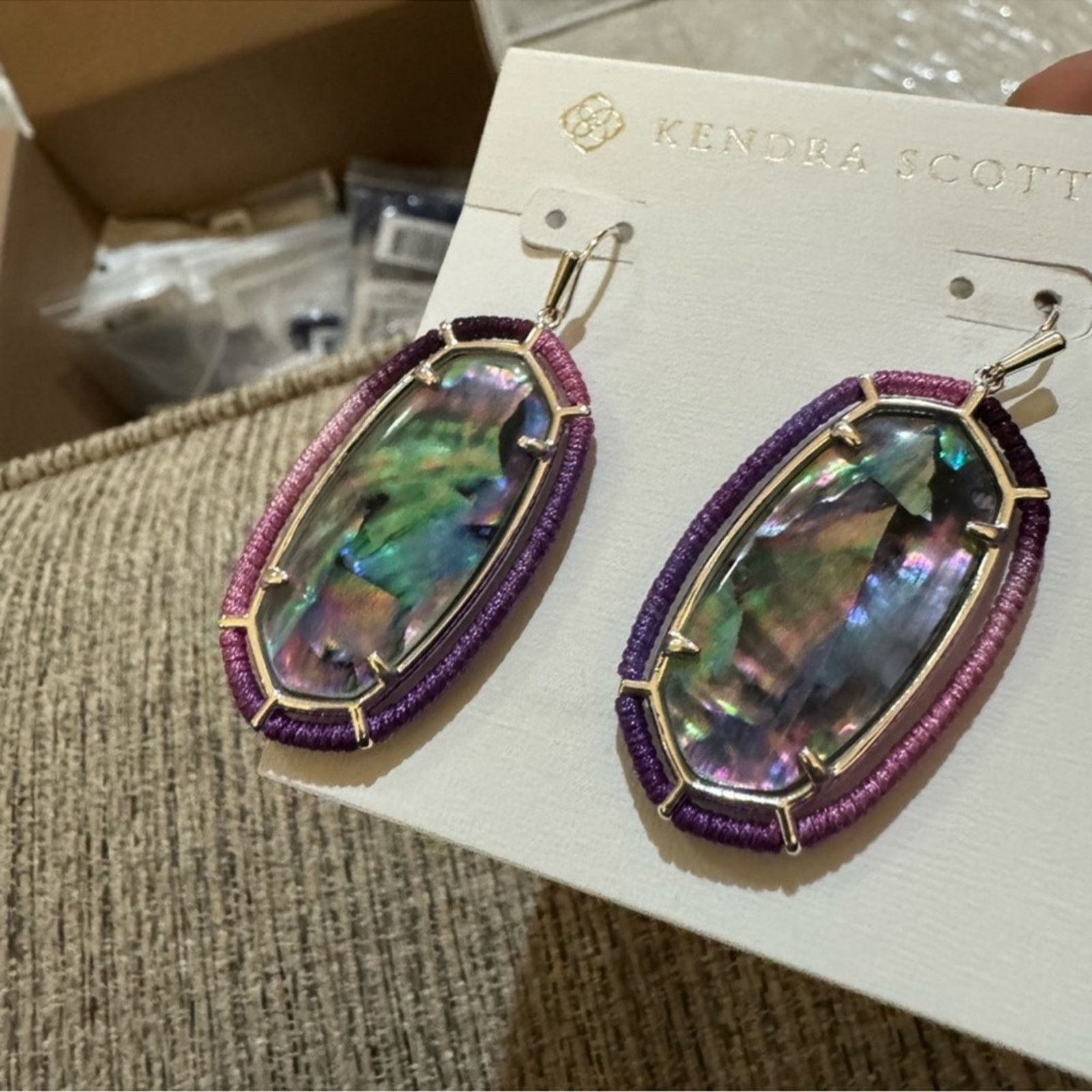 Kendra Scott 🎉LAST PIECE🎉Kendra Scott Threaded Elle Gold Drop Earrings Size ONE SIZE - 2 Thumbnail