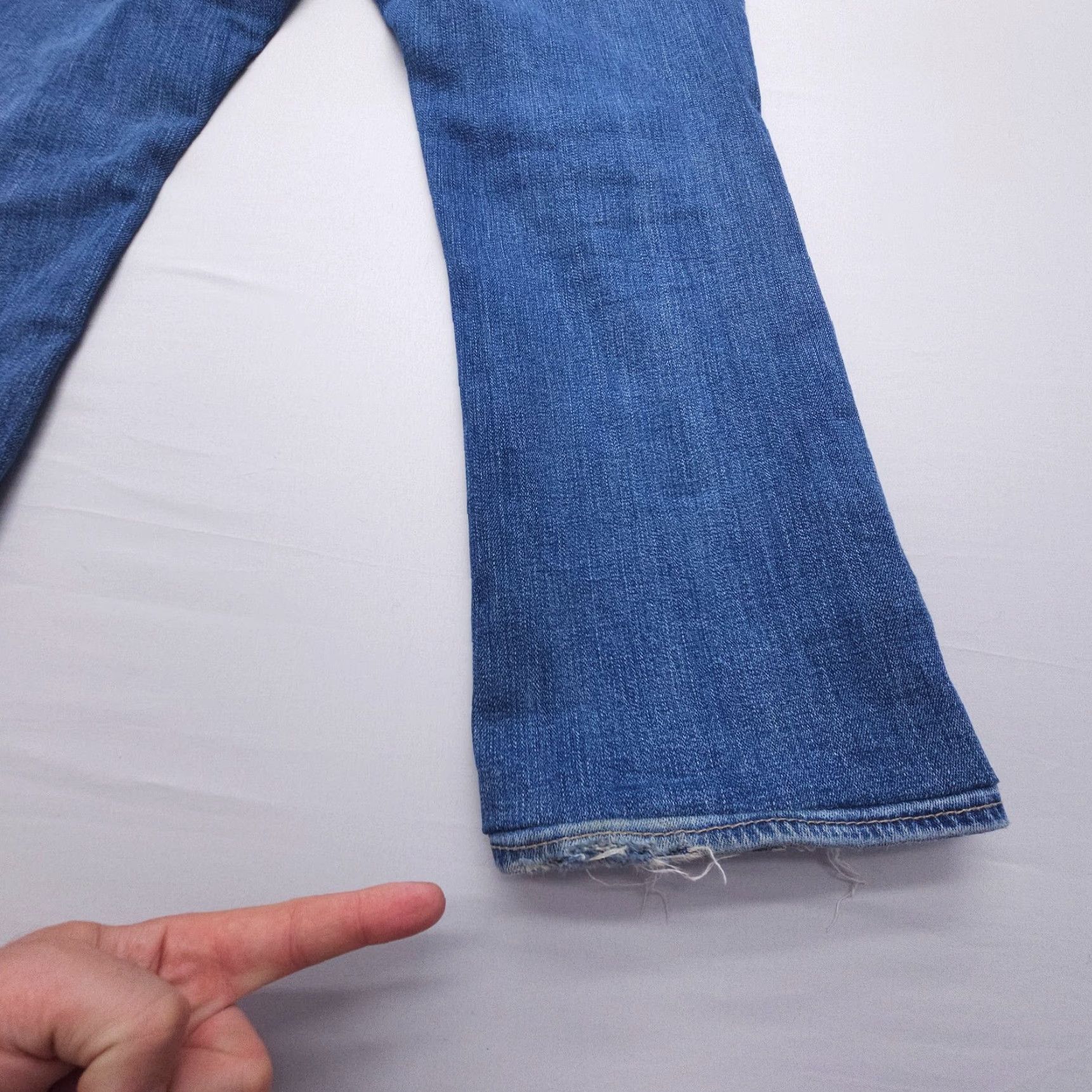 Vintage BKE Buckle Jeans 32 Regular Inseam 26 Distressed Comfort Straight Blue Denim Cotton Blend 5-Pocket Design Brand Buckle Bke Mens & Style: Straight Size US 32 / EU 48 - 4 Thumbnail