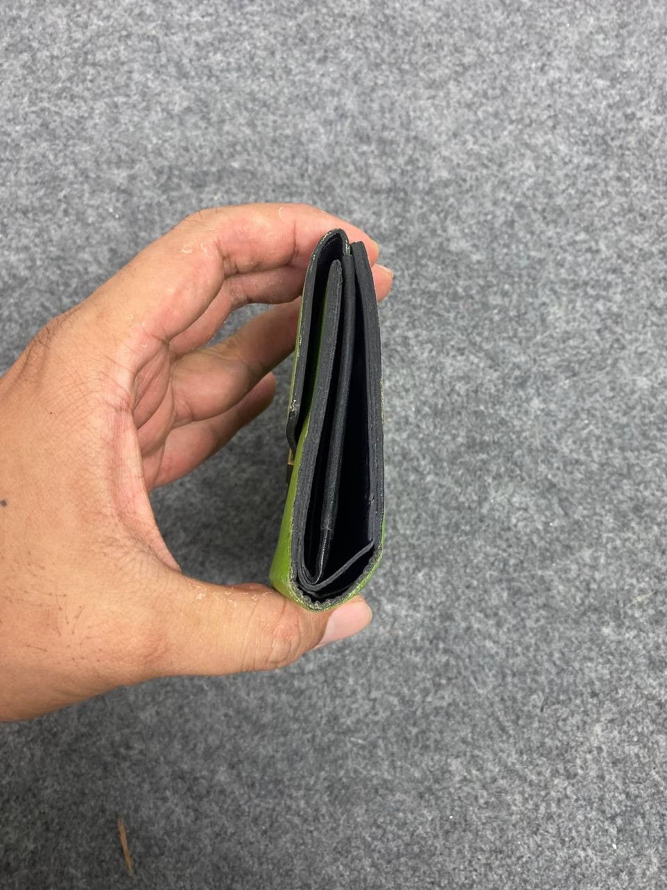 Yves Saint Laurent vintage yves saint laurent green leather wallet purse Size ONE SIZE - 10 Thumbnail