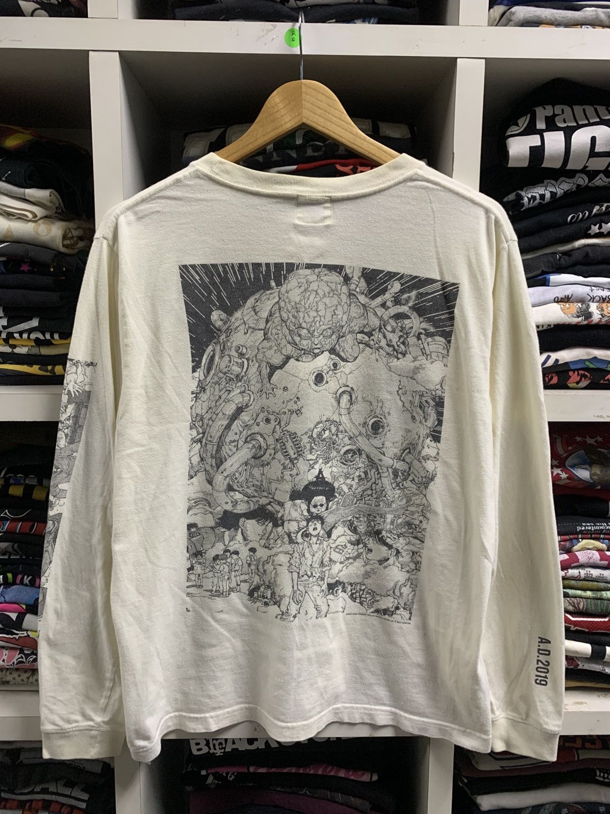 Vintage AD 2019 Akira Art of Wall Size US M / EU 48-50 / 2 - 1 Thumbnail