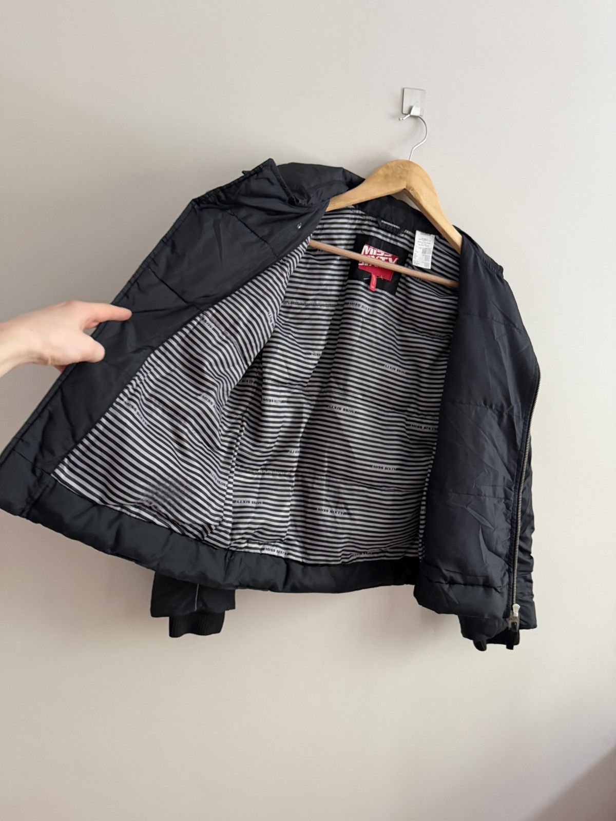 Miss Sixty Miss Sixty Cropped Puffer Jacket with Asymmetric Zip Size M / US 6-8 / IT 42-44 - 6 Thumbnail