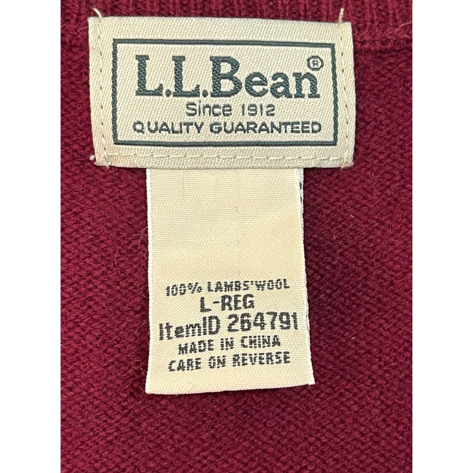 Vintage VINTAGE LL Bean Wool Sweater Vest Classic Red Outdoor Hiking Sz L Mens Size US L / EU 52-54 / 3 - 3 Thumbnail