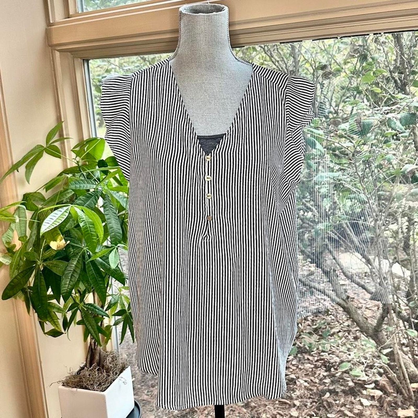 Ann Taylor oversize black white stripe referee sleeveless blouse Size L / US 10 / IT 46 - 2 Thumbnail