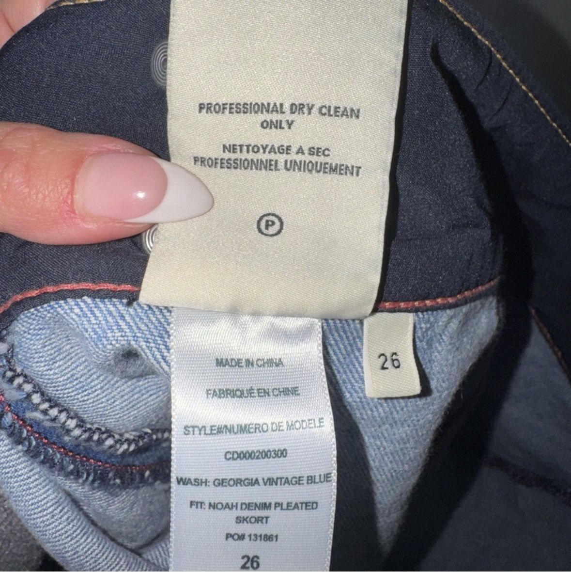 Alice + Olivia Alice + Olivia Noah Denim Pleated Skort/ Size 26 Size 26" / US 2 / IT 38 - 11 Thumbnail