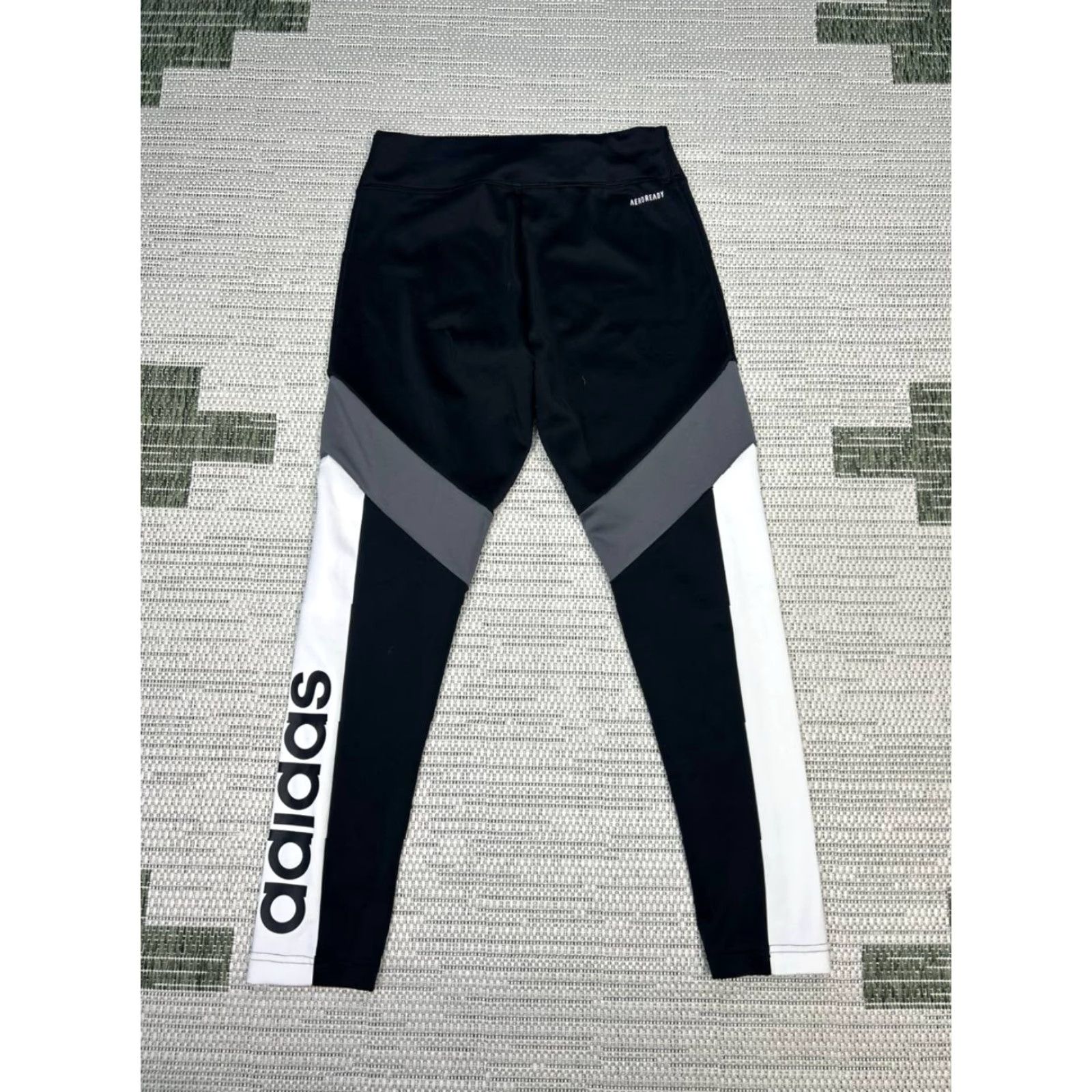 Adidas Adidas Leggings Womens Small Black Aeroready Logo Mid Rise Athleisure Training Size 28" / US 6 / IT 42 - 2 Thumbnail