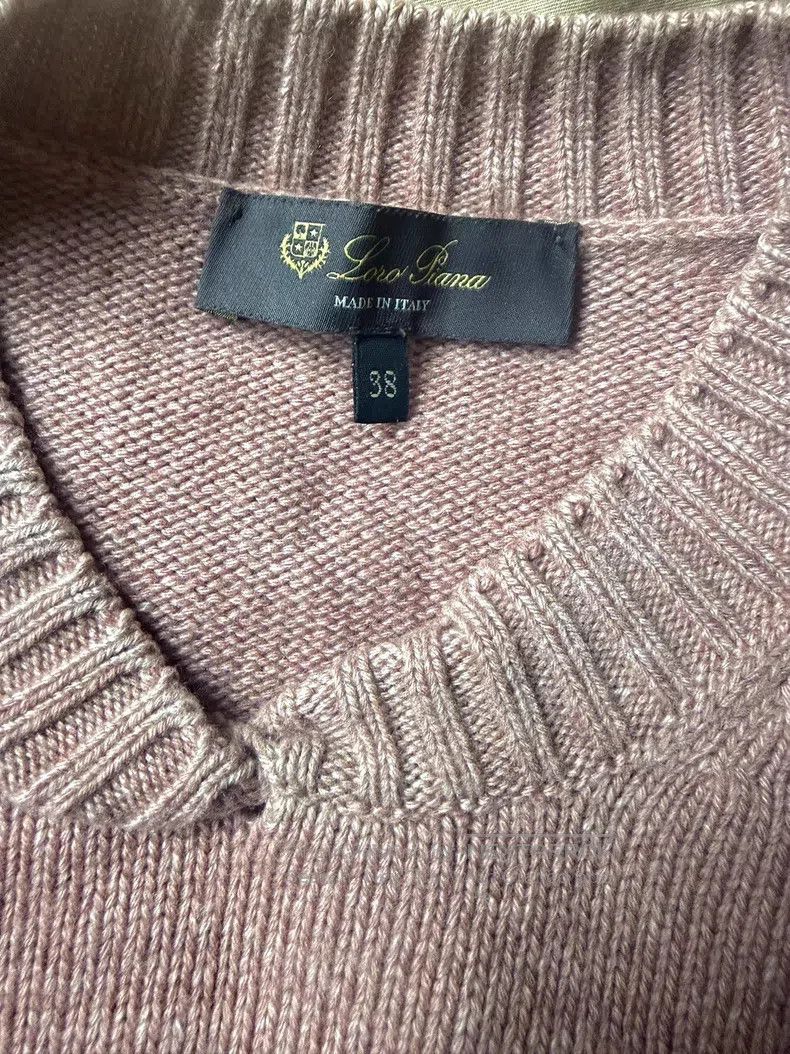 Loro Piana Loro Piana Fringed V-neck cashmere sweater Size XS / US 0-2 / IT 36-38 - 4 Thumbnail