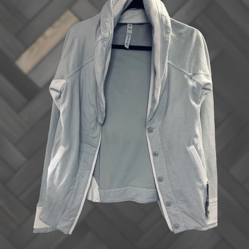 Lululemon VINTAGE NWT Lululemon To Class Jacket Wee Stripe White Silver Spoon 8 Size M / US 6-8 / IT 42-44 - 1 Thumbnail