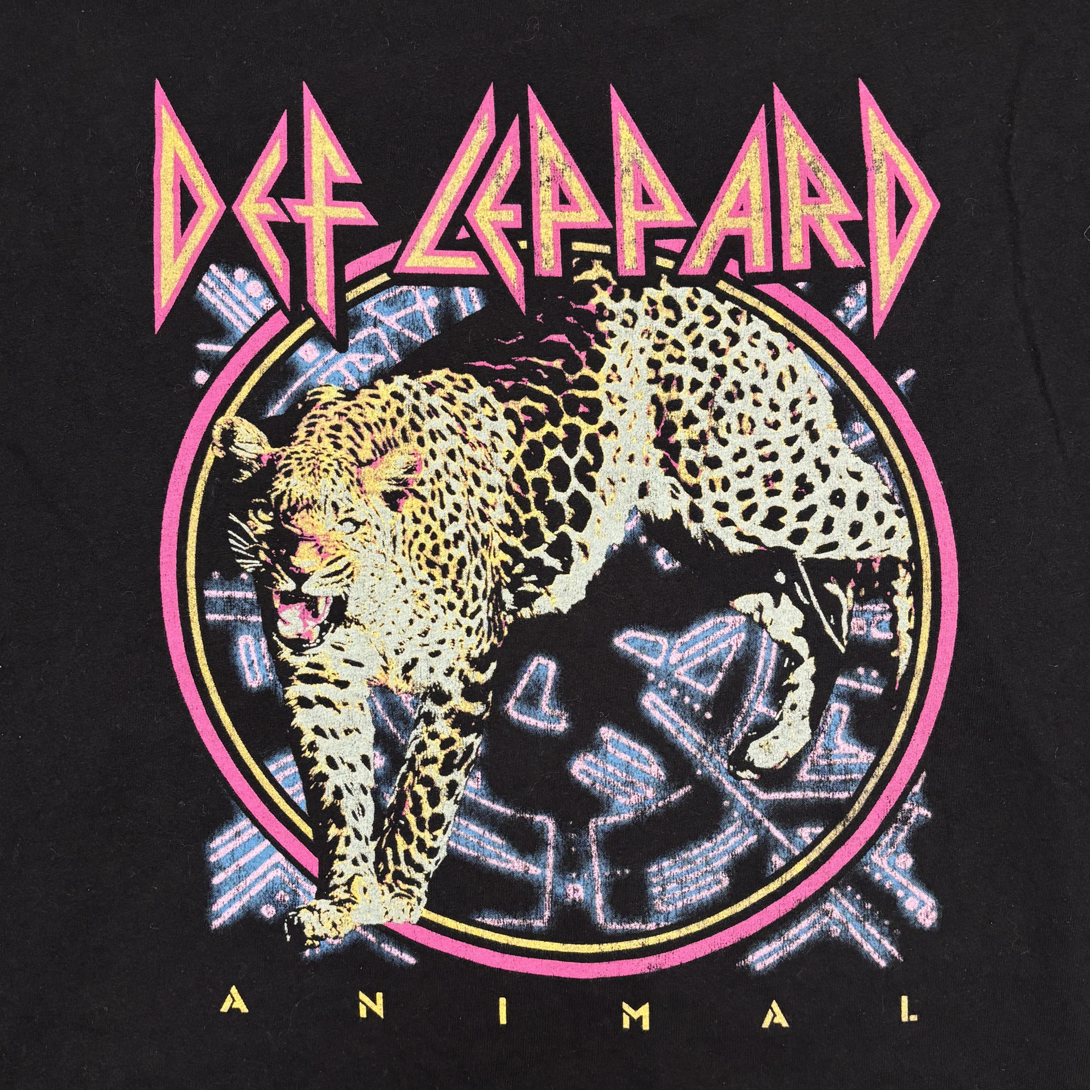 Band Tees Def Leppard Shirt 2XL Tour Concert Rock Band Tee Music Merch Size US XXL / EU 58 / 5 - 3 Thumbnail