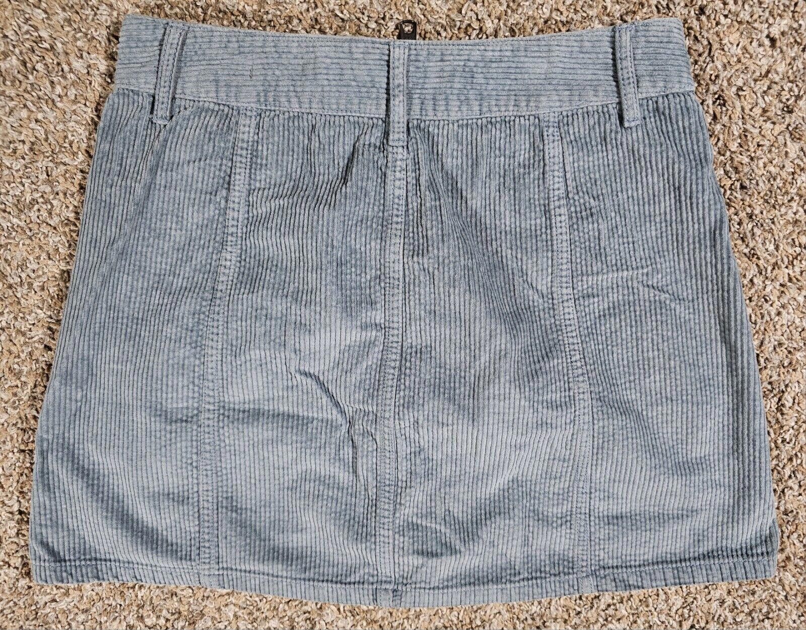 Designer American Eagle Skirt Women’s Size 2 Mini Skirt Corduroy Blue Size 26" / US 2 / IT 38 - 6 Thumbnail
