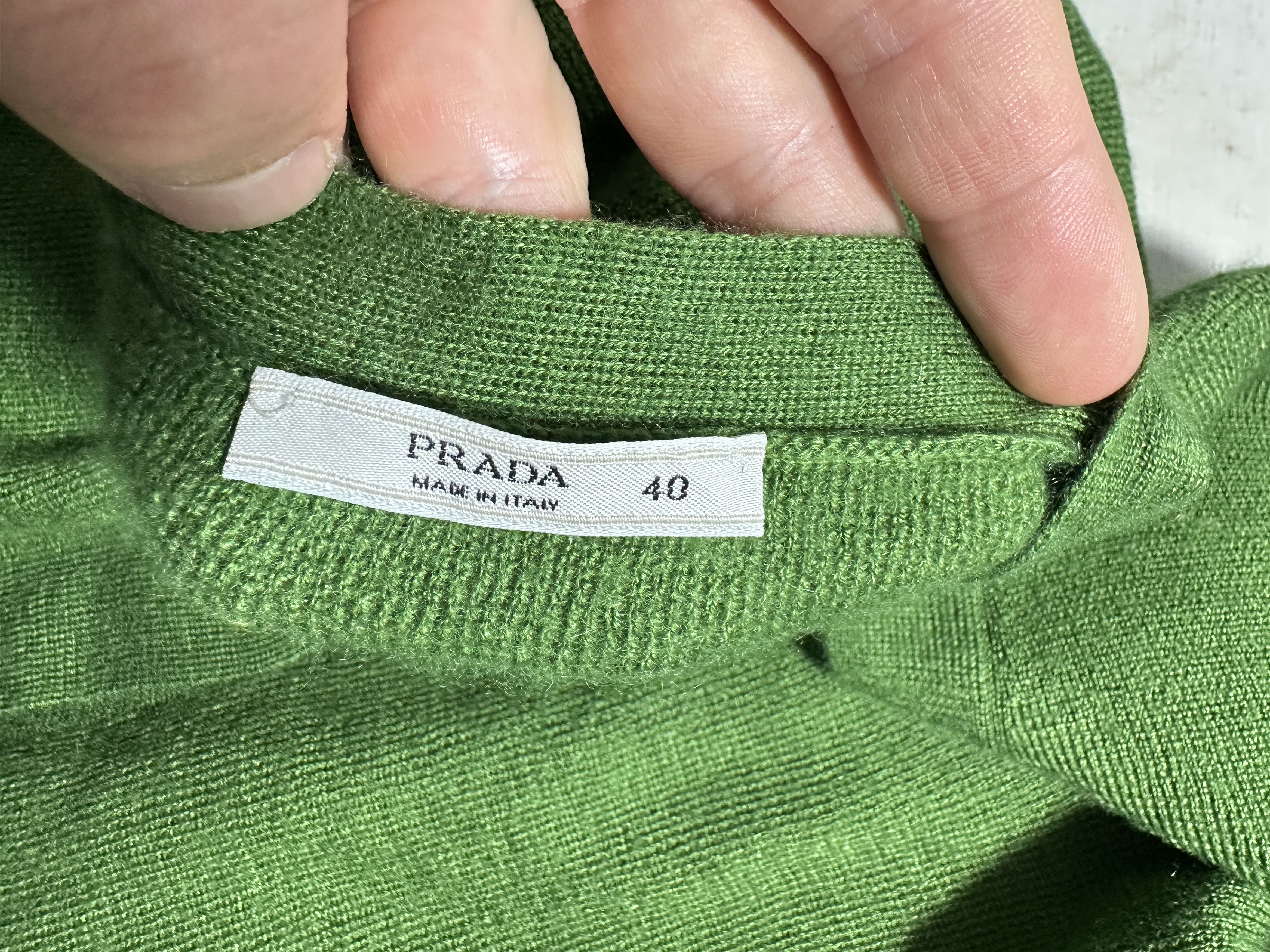 Prada Prada Cashmere Silk V Neck Cardigan Fine Knit Button 40 IT Size S / US 4 / IT 40 - 3 Thumbnail