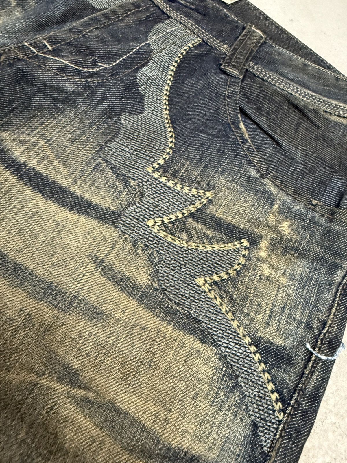 If Six Was Nine Ikka Japan Tribal Embroidered Muddy Wash Flared Denim Jeans Size US 29 - 11 Thumbnail