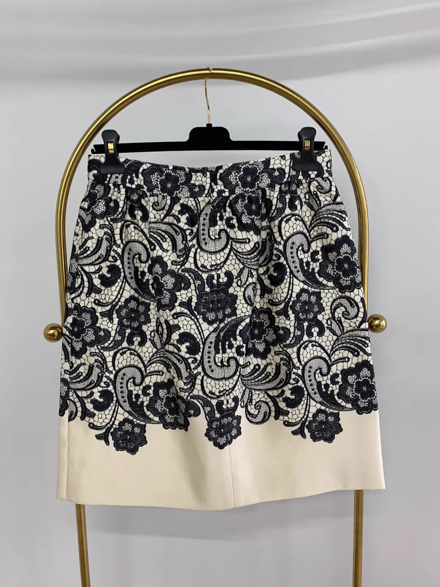 Dolce & Gabbana DG B&W Colorblock Printed Sleeveless Top Skirt Set 40/44 Size S / US 4 / IT 40 - 6 Thumbnail