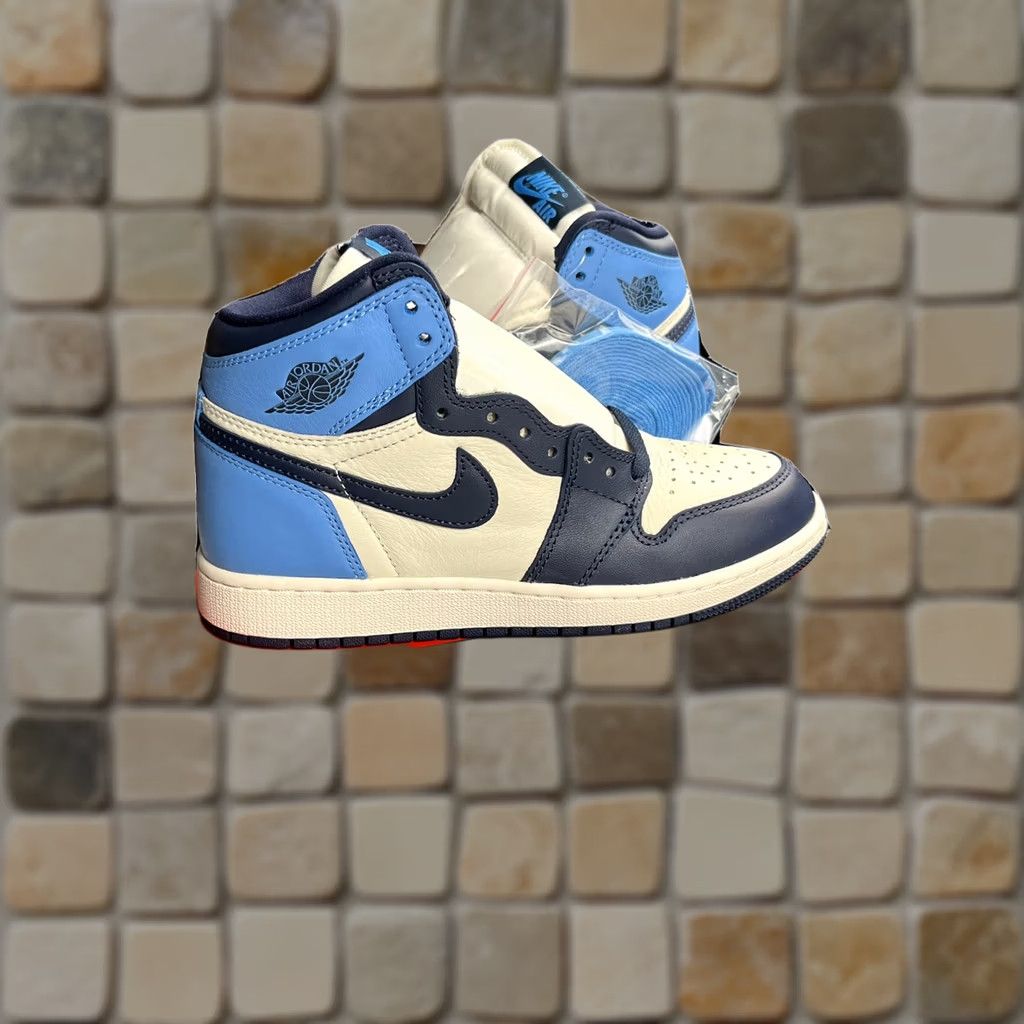 Jordan Brand Nike Air Jordan 1 Retro High Obsidian UNC 575441-140 - Men's Size 4 - Blue Size US 5 / EU 37 - 1 Thumbnail