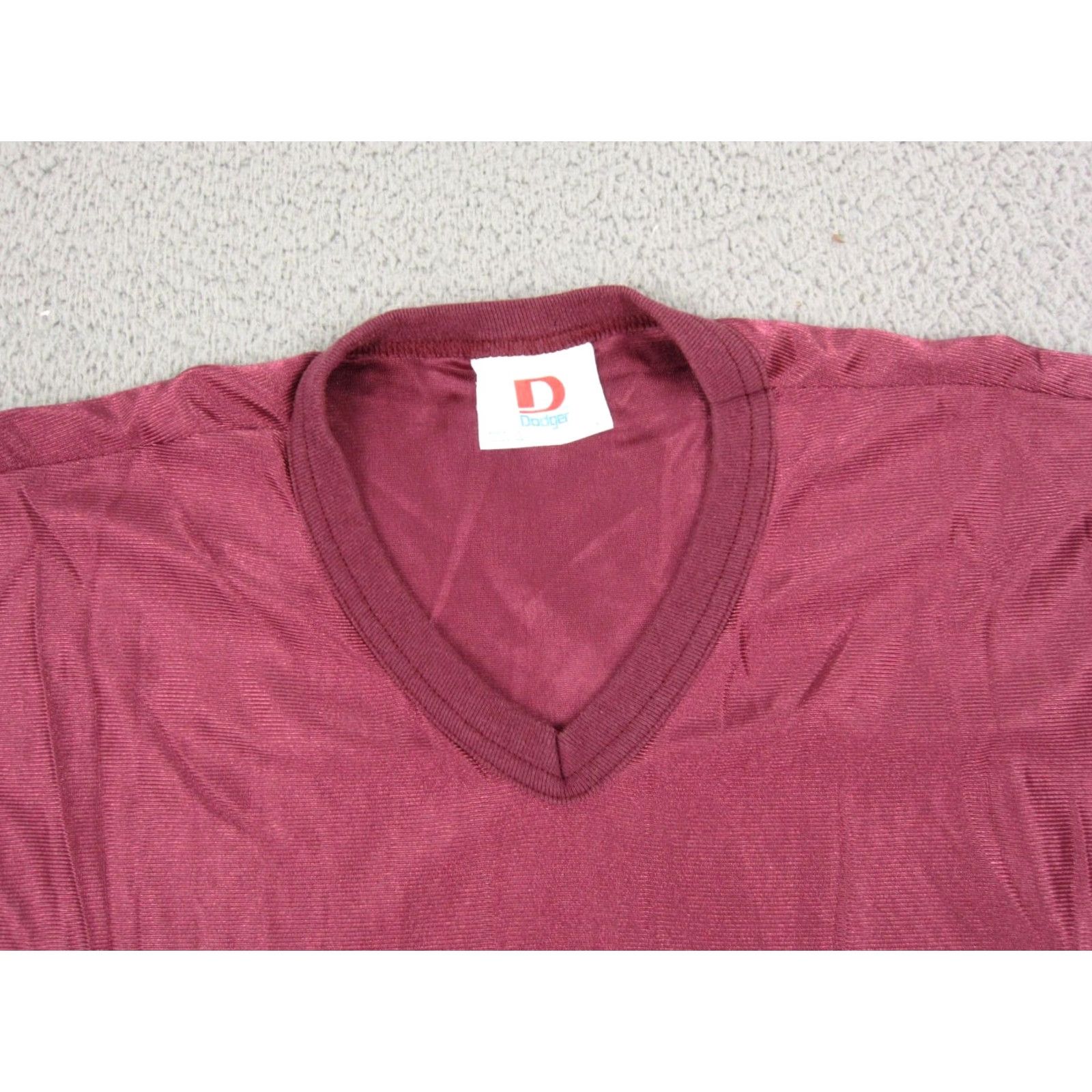Vintage VINTAGE Dodger Shirt Adult 2XL Red 90s Mens V-Neck Short Sleeve Nylon T-Shirt Made in USA Size US XXL / EU 58 / 5 - 2 Thumbnail