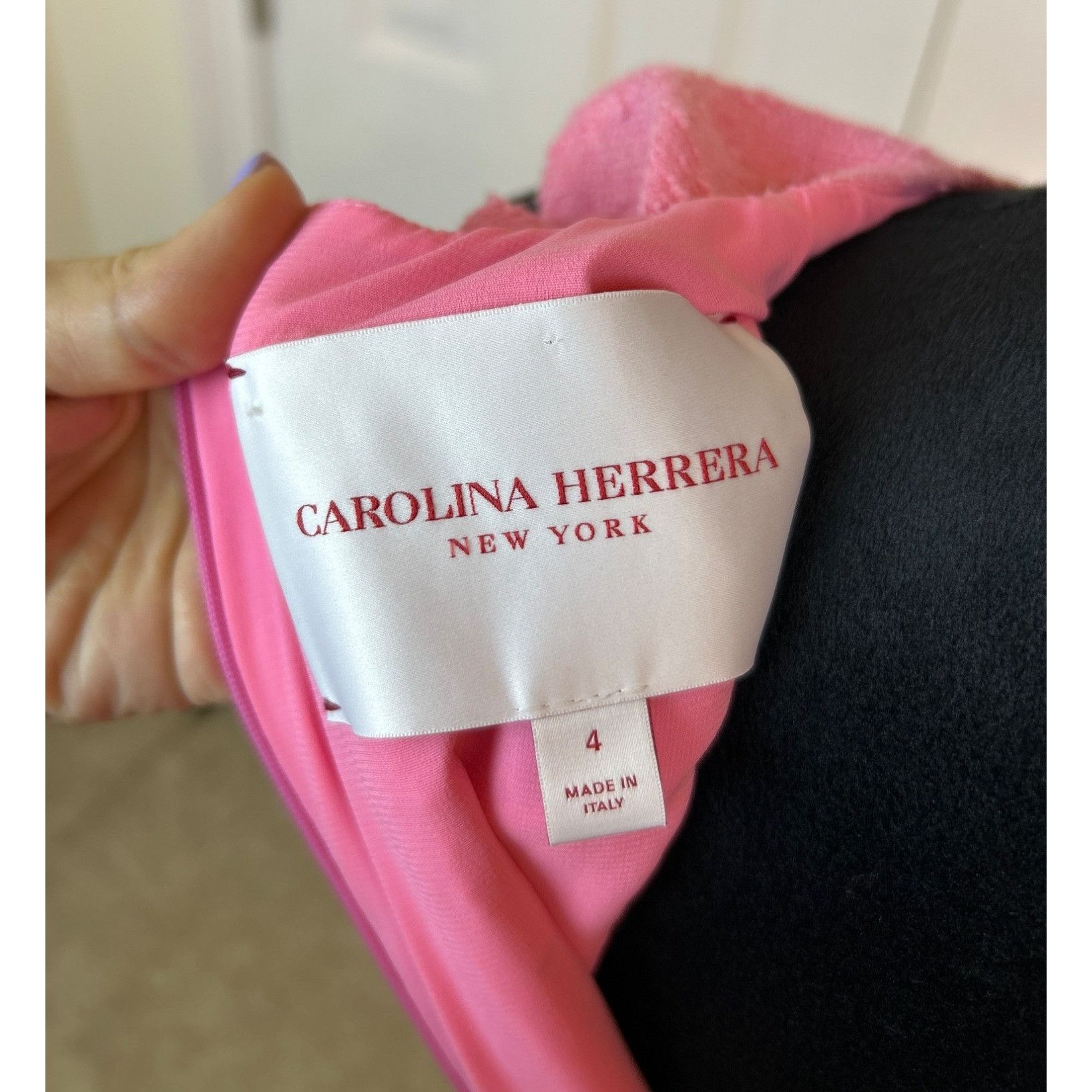 Carolina Herrera Carolina Herrera Boucle Sleeveless Shift Dress in Candy Pink Size S / US 4 / IT 40 - 12 Thumbnail