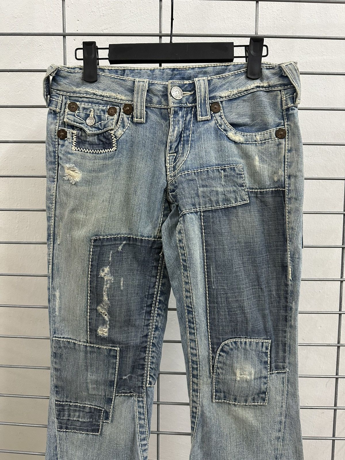 True Religion Rare And Beautiful True Religion Patch Work Flared Jeans Size 26" / US 2 / IT 38 - 4 Thumbnail