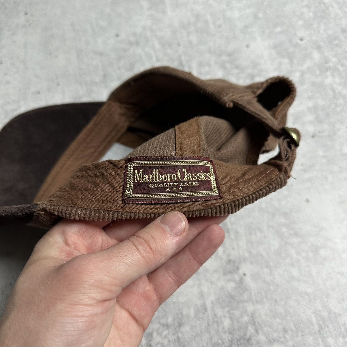 Marlboro × Vintage Vintage Mans Marlboro Classic Ribbed Velvet Brown Cap Size ONE SIZE - 6 Thumbnail