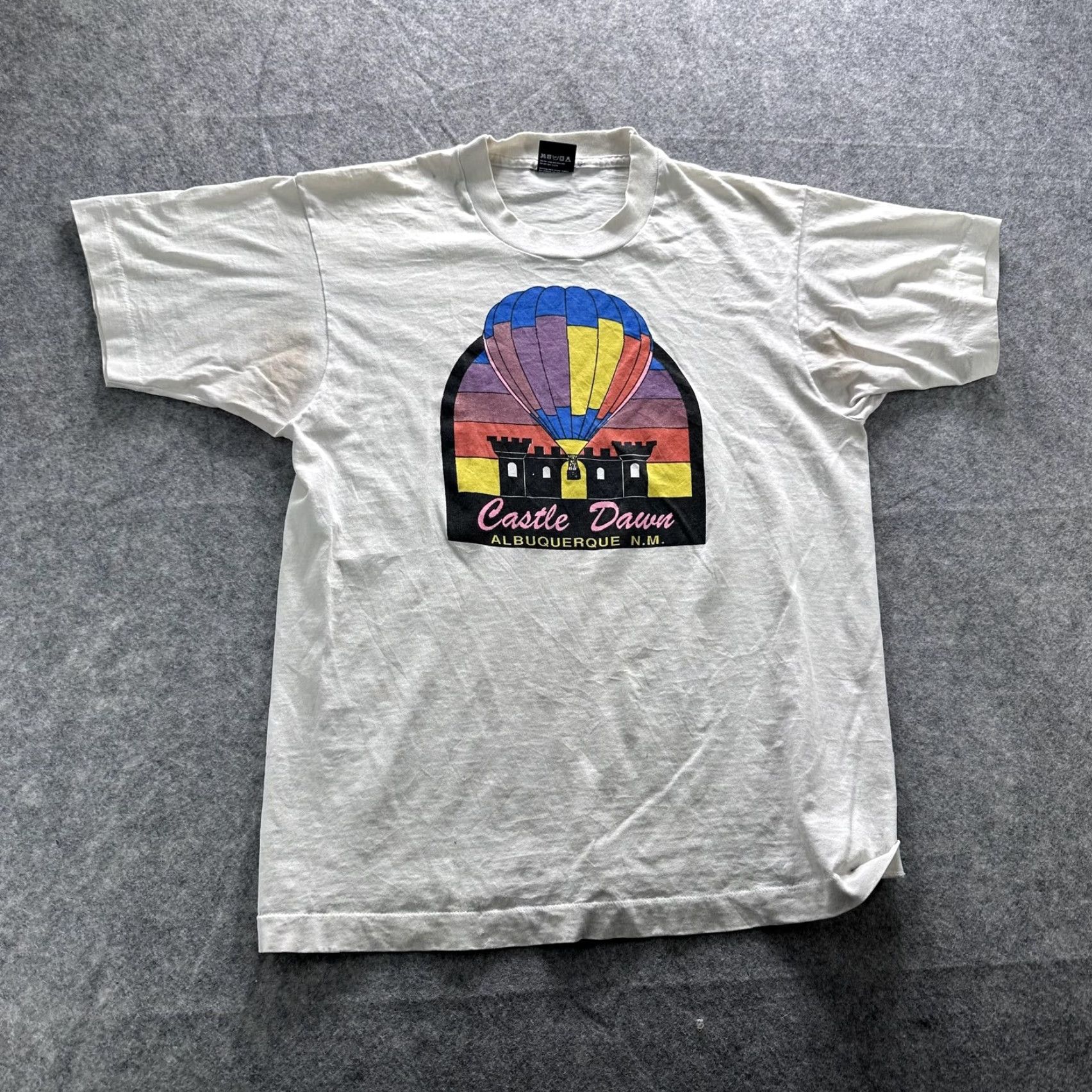 Vintage VINTAGE Castle Dawn Shirt Mens Large White Graphic 90s Travel Albuquerque Graphic Ballon Tee Size US L / EU 52-54 / 3 - 2 Thumbnail