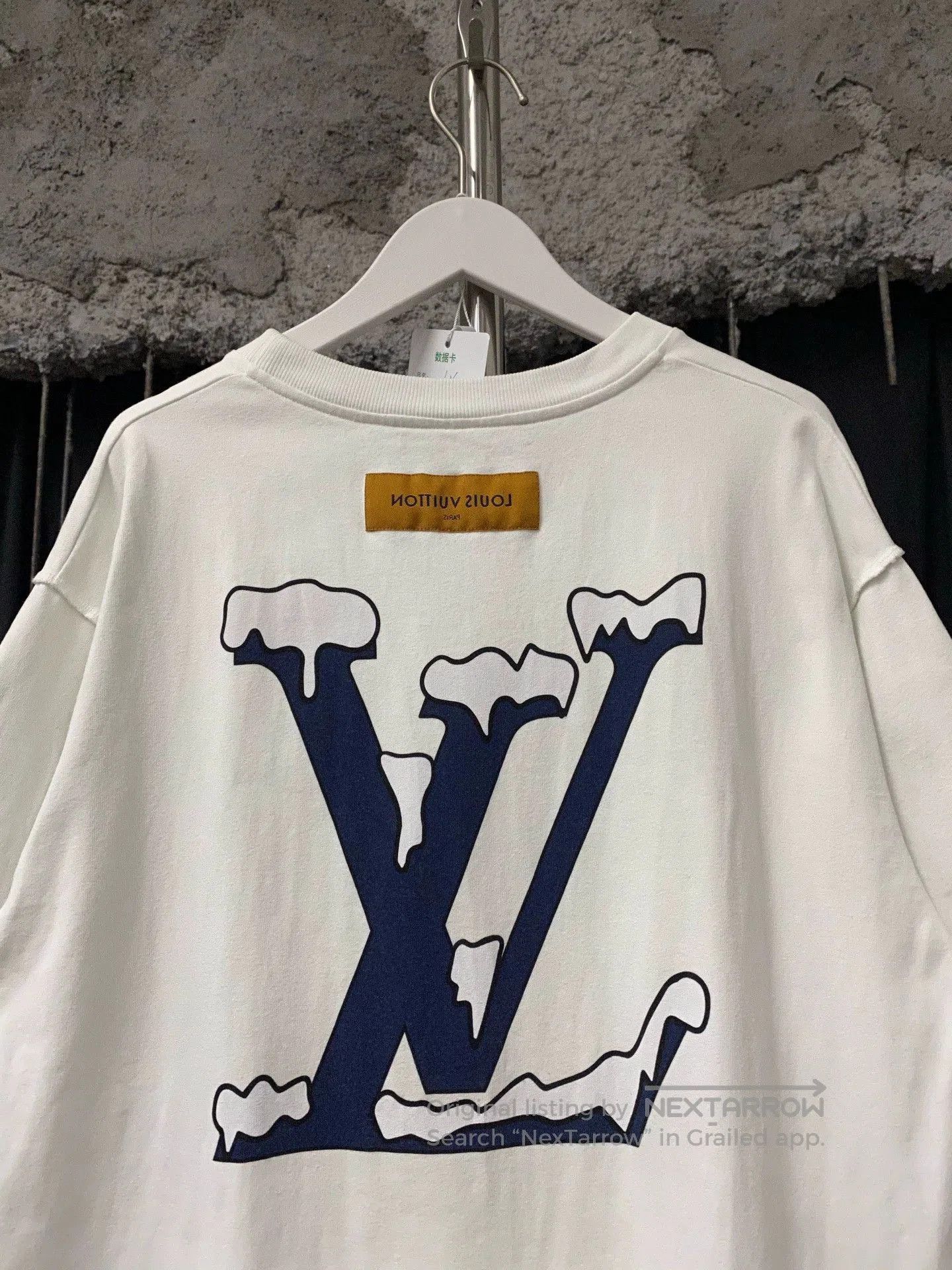 Louis Vuitton Louis Vuitton LV Snow Mountain Tee. Size US L / EU 52-54 / 3 - 3 Thumbnail