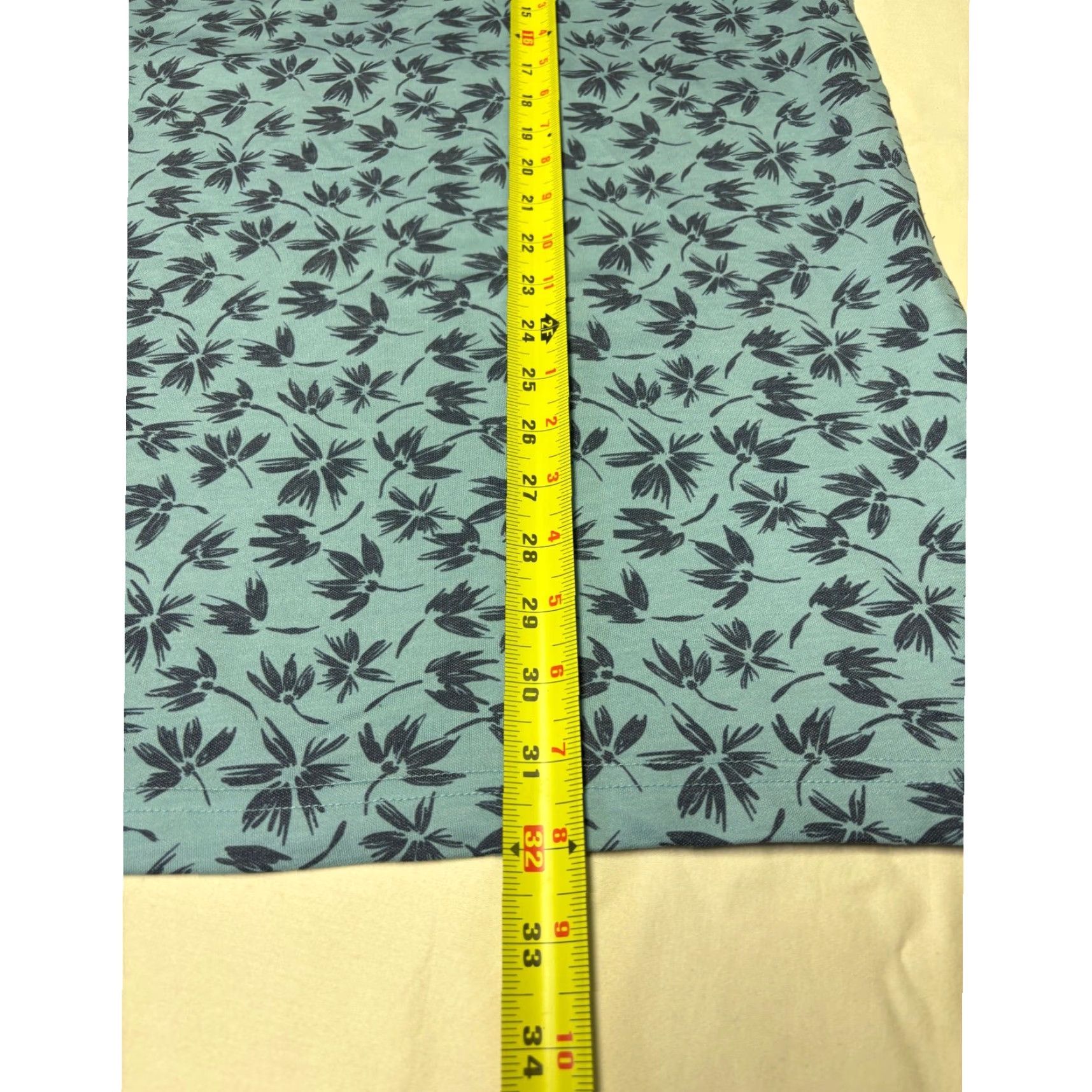 TravisMathew TravisMathew Polo Shirt Blue Floral Palm Leaf 2XL Short Sleeve Golf Shirt Mens Punchy Polo Shirt Outfits Size US XXL / EU 58 / 5 - 7 Thumbnail