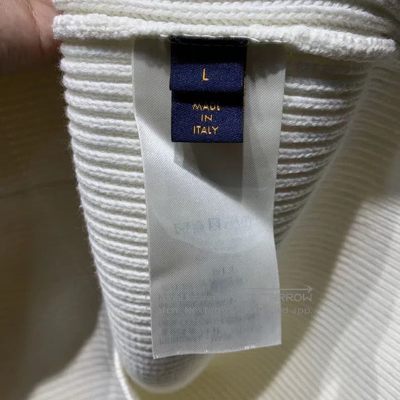 Louis Vuitton Louis Vuitton Solid Back Logo Embroidered Knit Sweater Size US L / EU 52-54 / 3 - 8 Thumbnail
