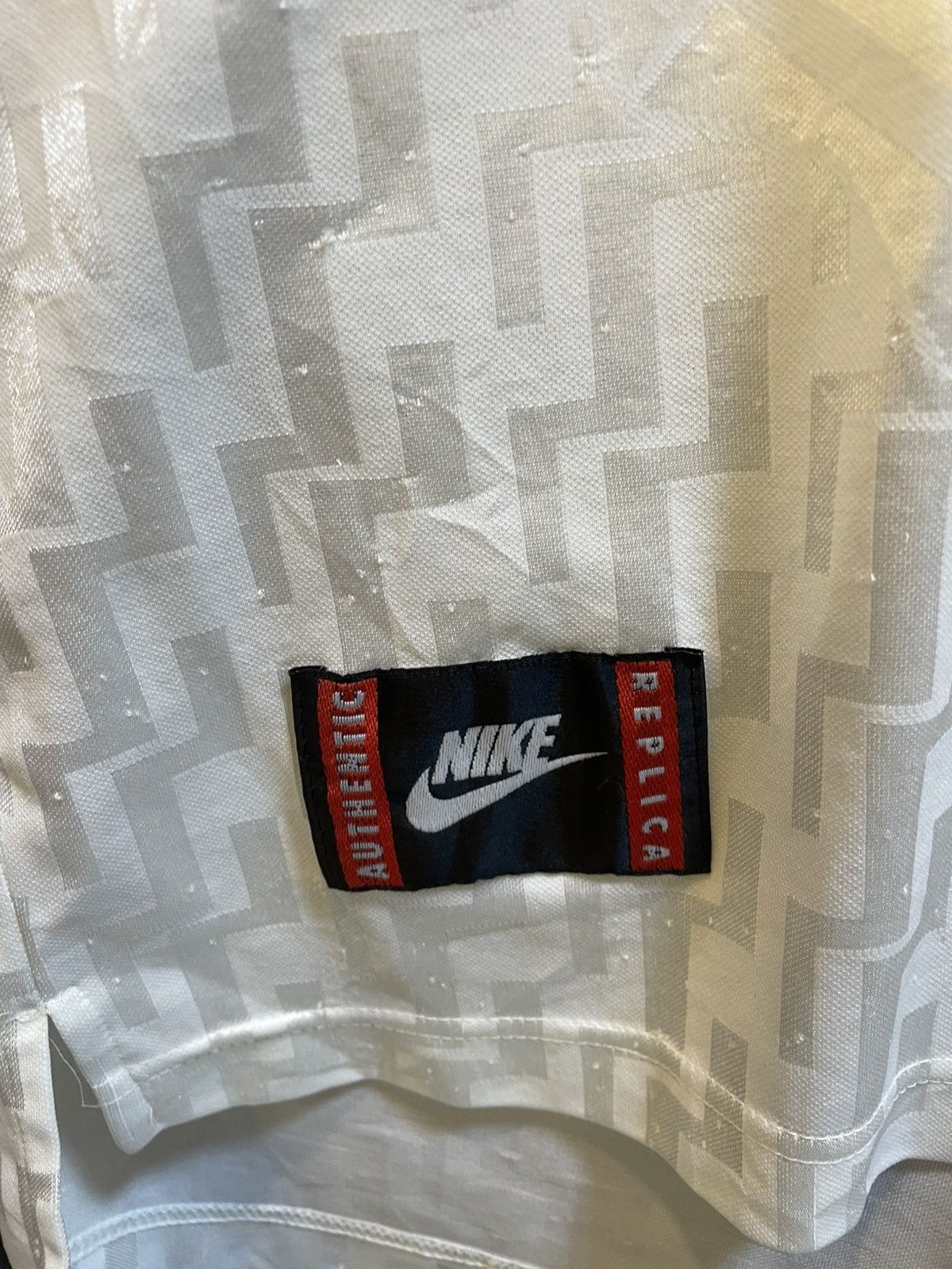 Nike Vintage 1995-1996 Italy Away Kit Size US M / EU 48-50 / 2 - 7 Thumbnail