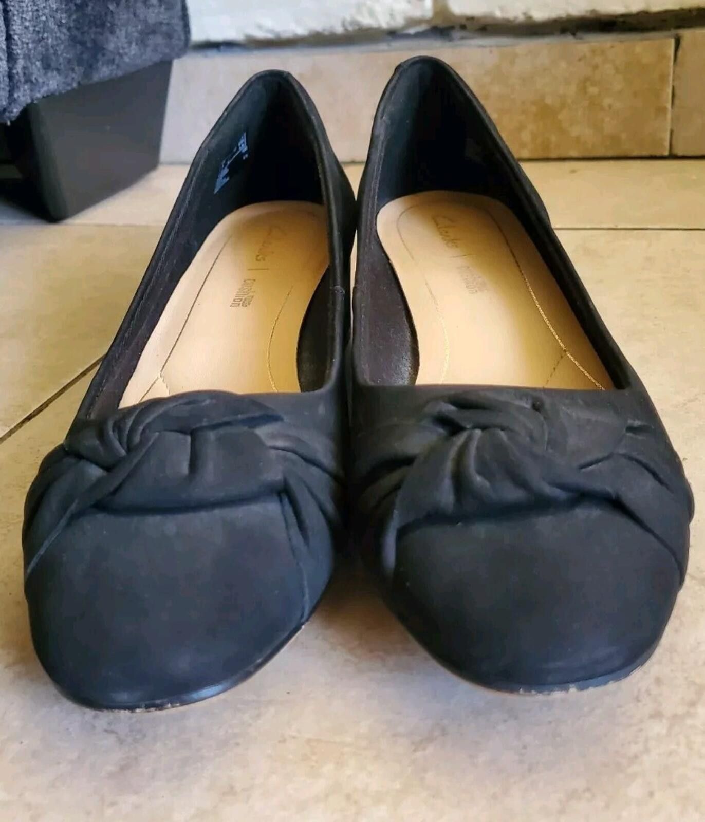 Clarks Clarks Orabella Lily Black Bow Suede Block Heel Shoes 7.5 Size US 7.5 / IT 37.5 - 7 Thumbnail