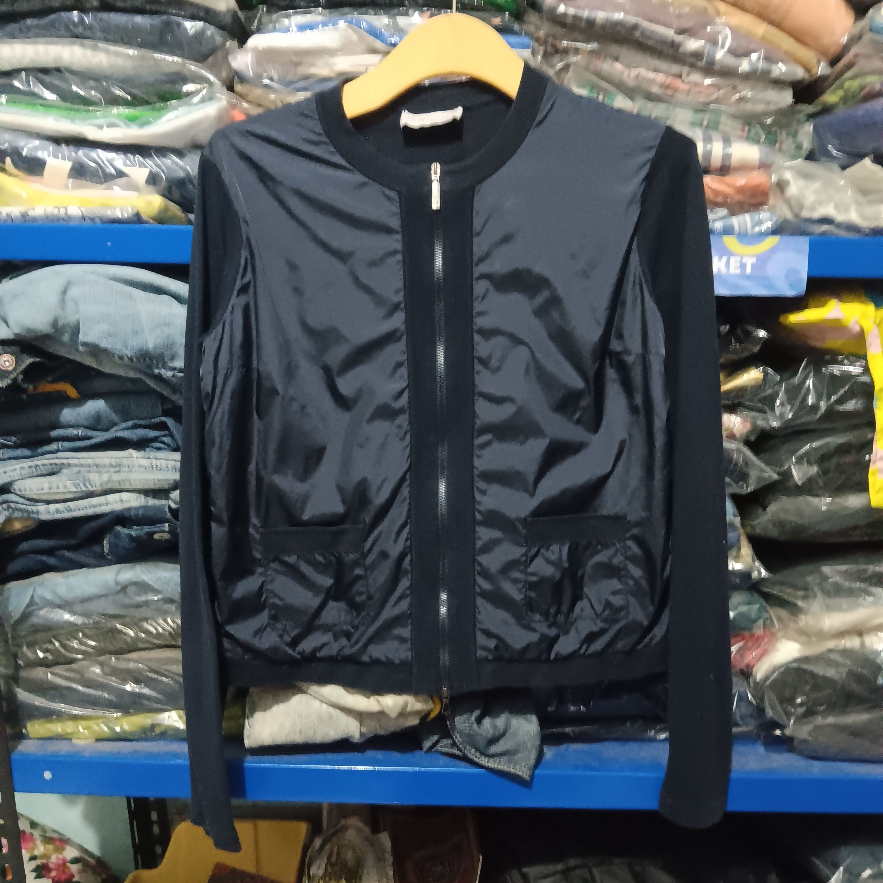 Moncler moncler maglia tricot women jacket Size US S / EU 44-46 / 1 - 1 Thumbnail