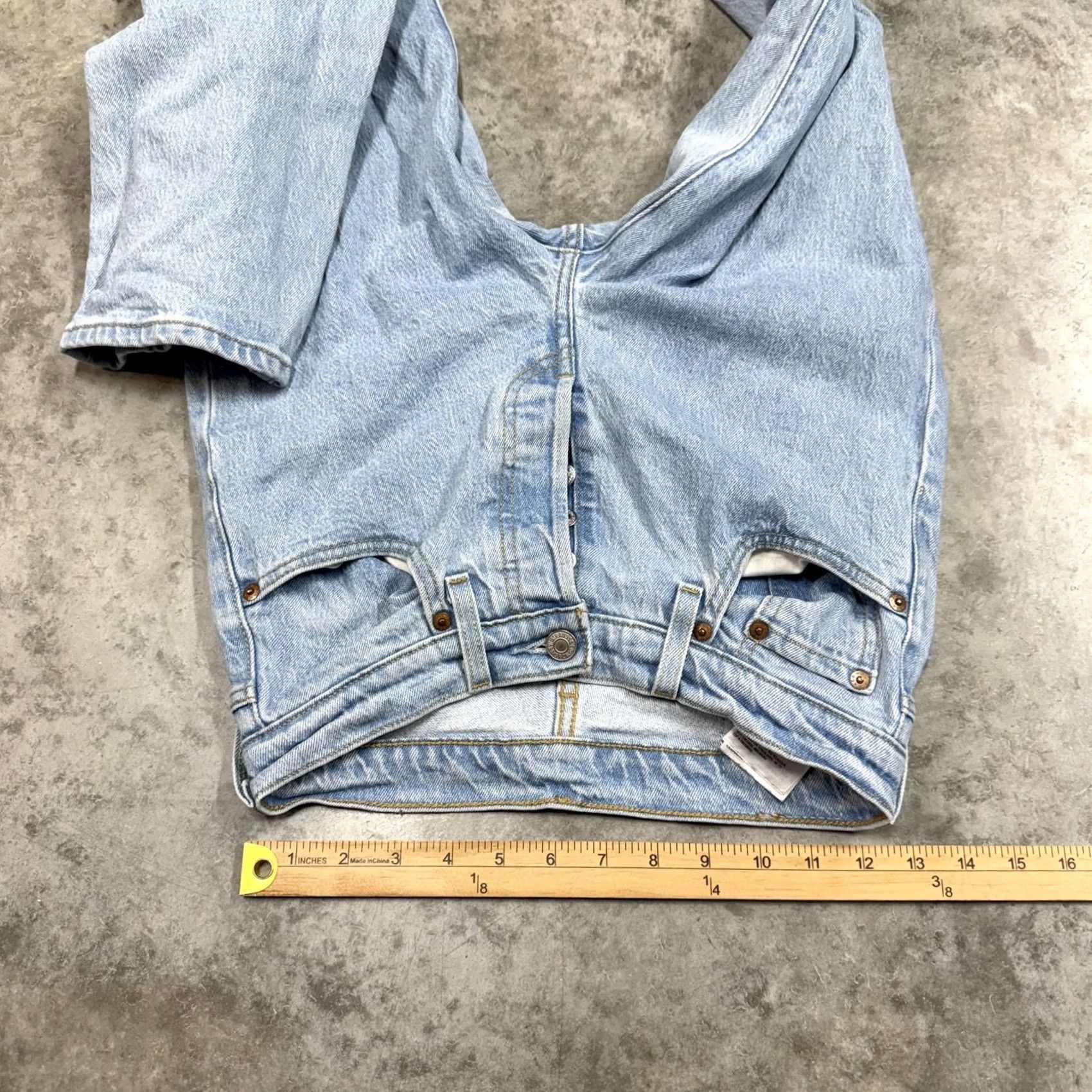 Levi's Levi's 501 Jeans Womens Blue Light Wash High Rise Straight Button Fly Denim 25x26 Regular 5-Pocket Womens Jeans Size 42" / US 20 - 7 Thumbnail