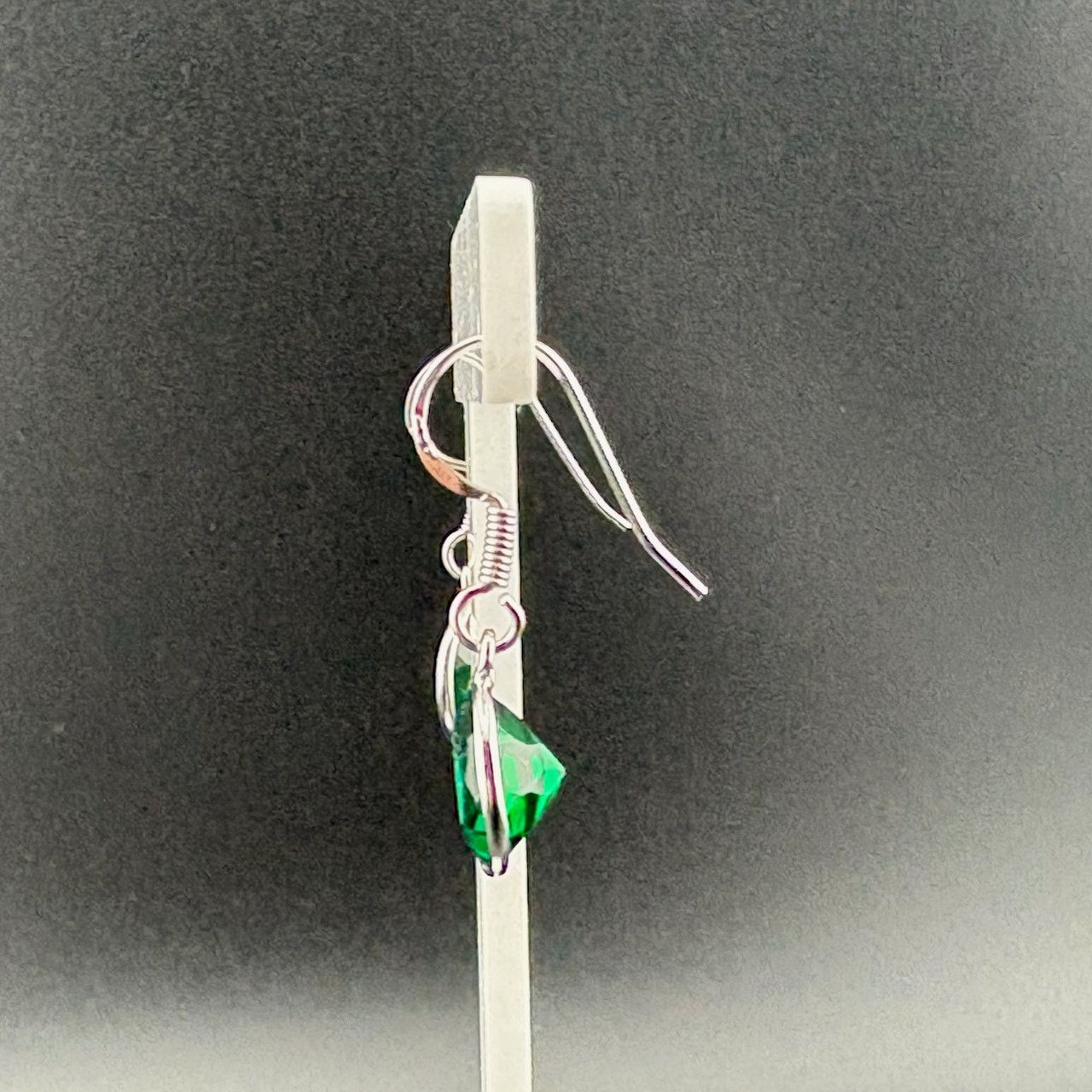 Other 925 Sterling Silver Emerald Green Glass Crystal Earrings Size ONE SIZE - 5 Thumbnail