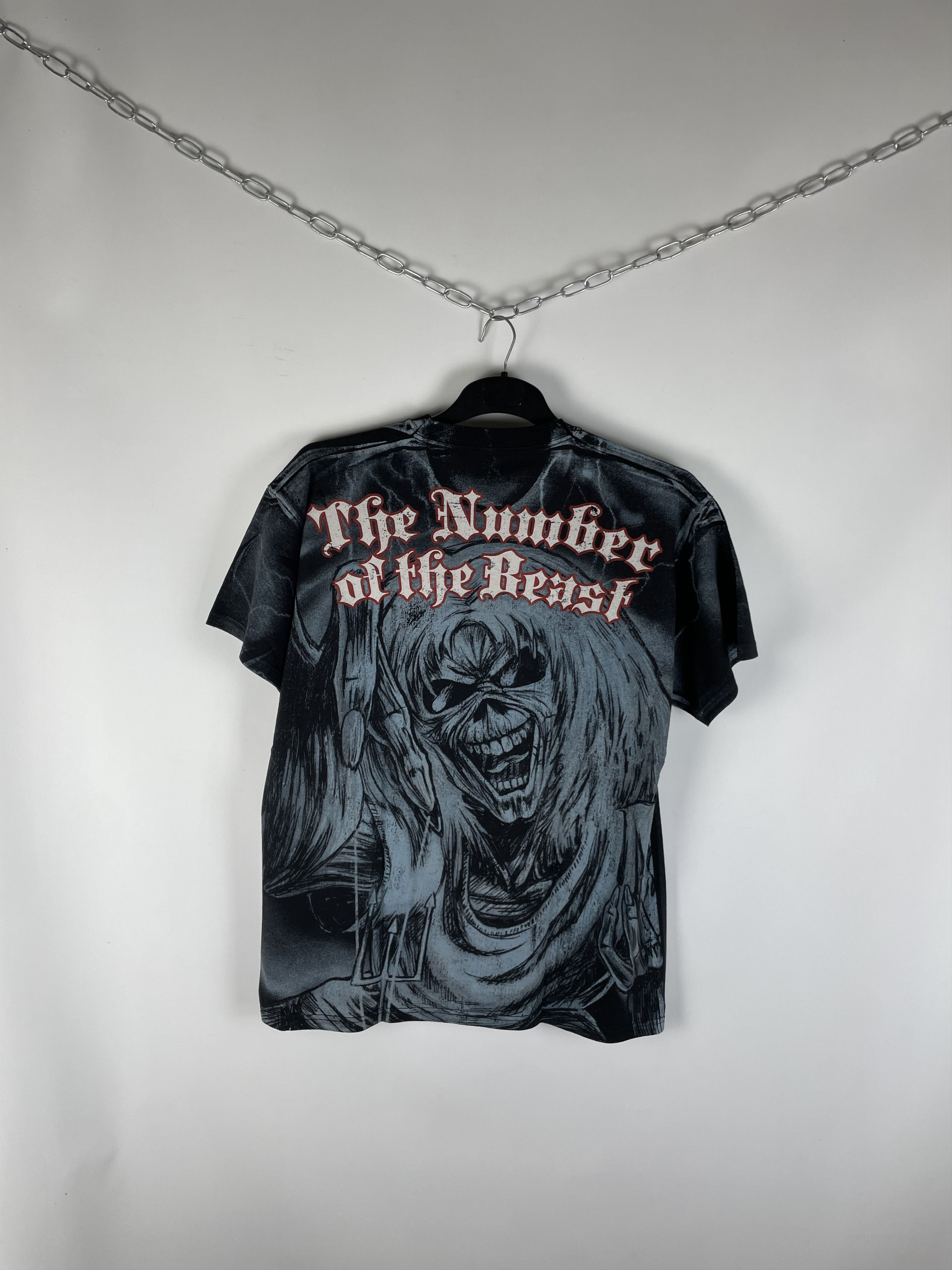 Band Tees Vintage All Over Print Iron Maiden t shirt Size US XL / EU 56 / 4 - 7 Thumbnail