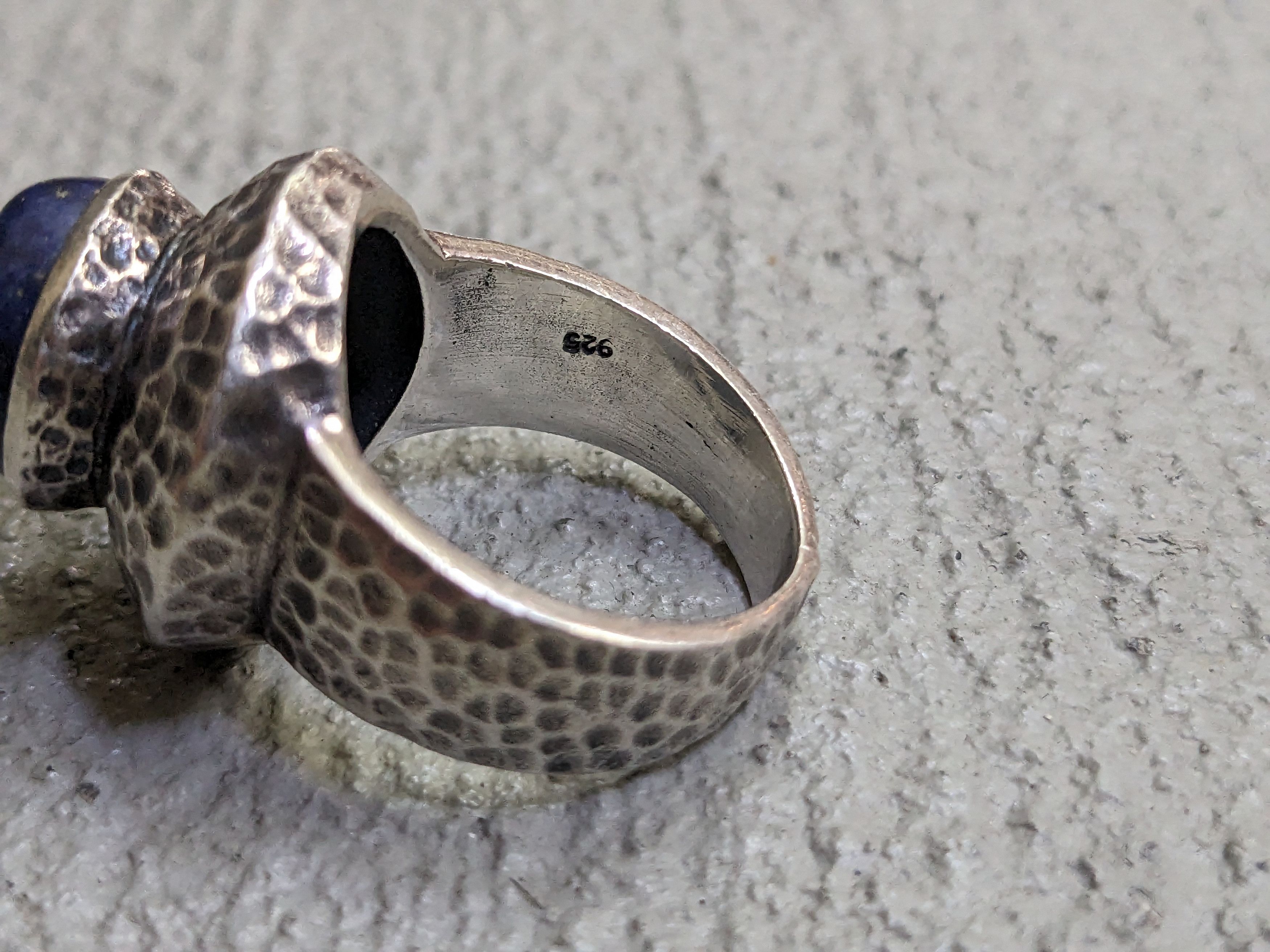 Jewelry Vintage Sterling Silver Ring Blue Lapis Lazuli 8 Hammered Size ONE SIZE - 9 Thumbnail
