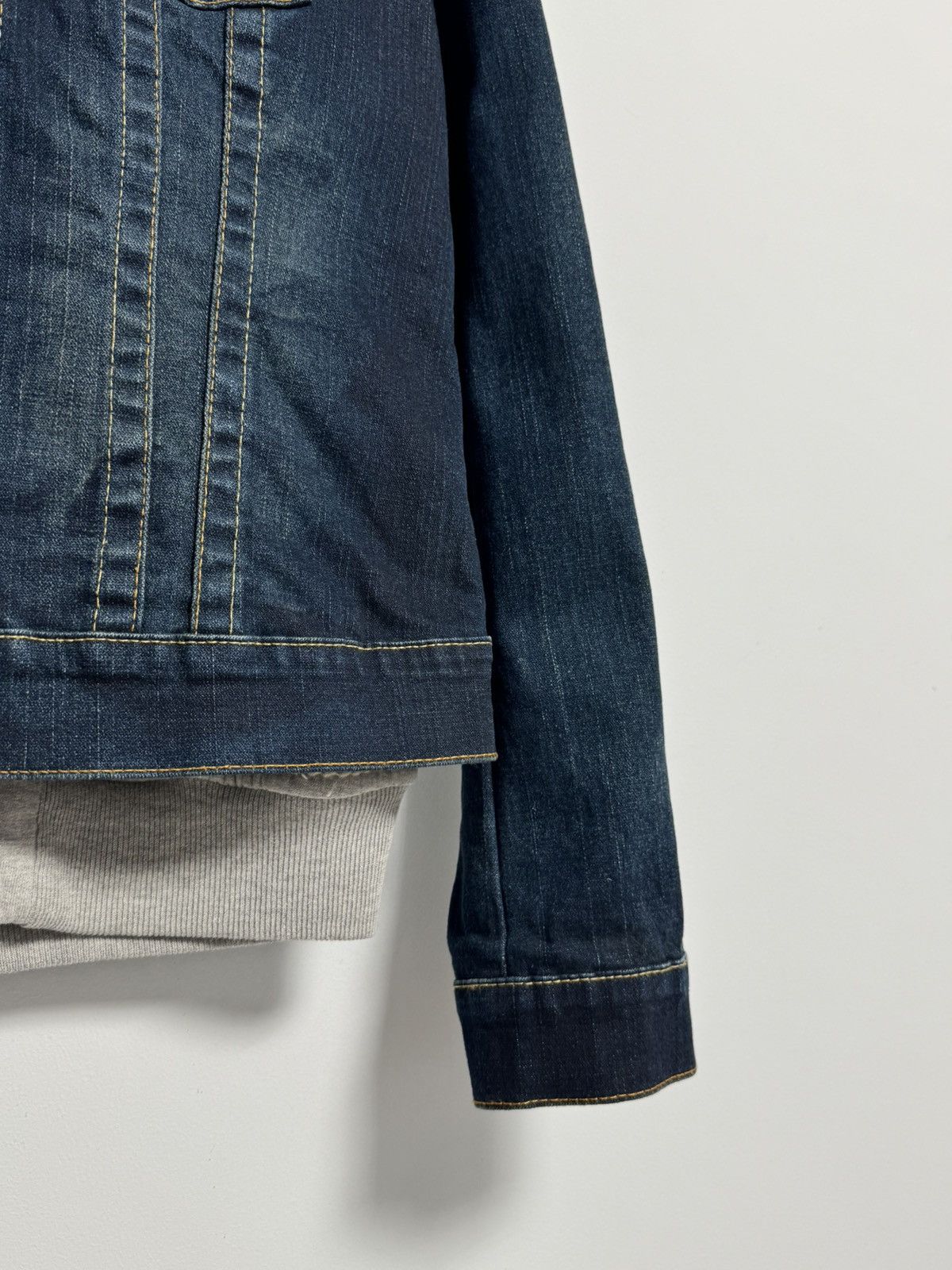 True Religion True Religion Distressed Denim Hooded Jacket size Women’s L Size L / US 10 / IT 46 - 5 Thumbnail