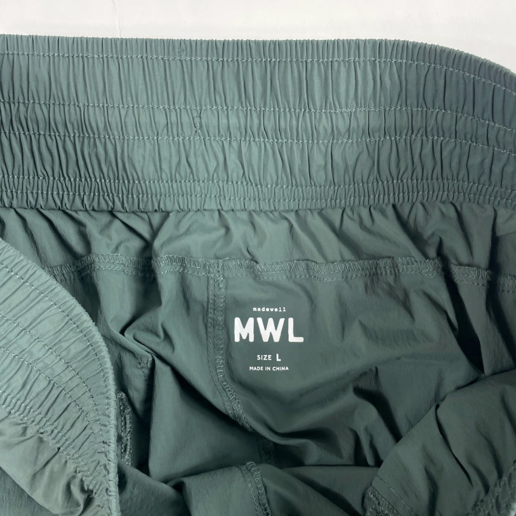 Madewell Madewell Track Pants Womens Large Green Relaxed Lightweight Gym Workout Athletic Track Pants Mens Womens? Size 30" / US 8 / IT 44 - 6 Thumbnail