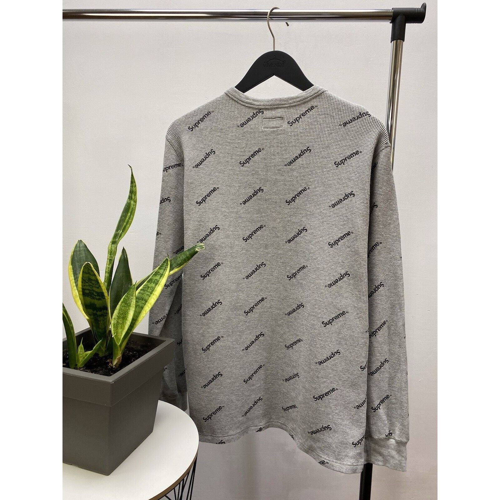 Supreme Supreme Waffle Thermal Logo’s Grey Monogram Size L Men SB Size US L / EU 52-54 / 3 - 18 Thumbnail
