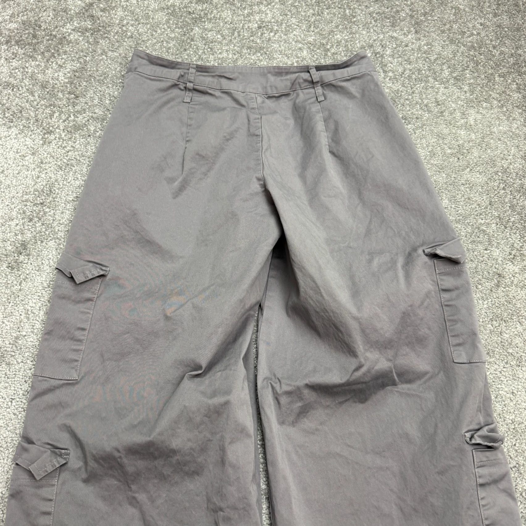 Vintage Edikted Cargo Pants Womens Small Gray Wide-Leg Cotton Pockets Zip Button Low Rise Casual Travel Spring Fall Summer Baggy Size 28" / US 6 / IT 42 - 6 Thumbnail