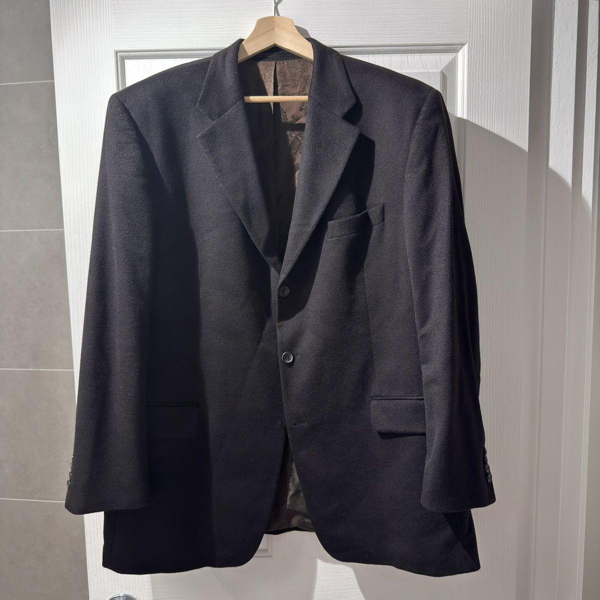 Hugo Boss Hugo Boss men’s black suit, premium Loro Piana 100% cashmere Size 46R - 1 Thumbnail