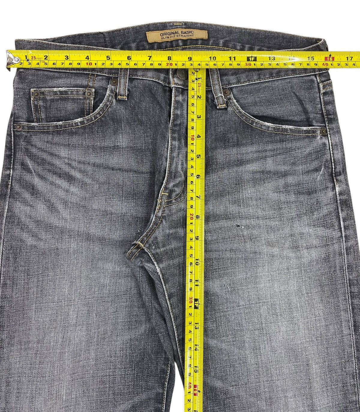 Uniqlo Uniqlo Light Wash Whiskered Slim Fit Straight Jeans Size US 32 / EU 48 - 6 Thumbnail