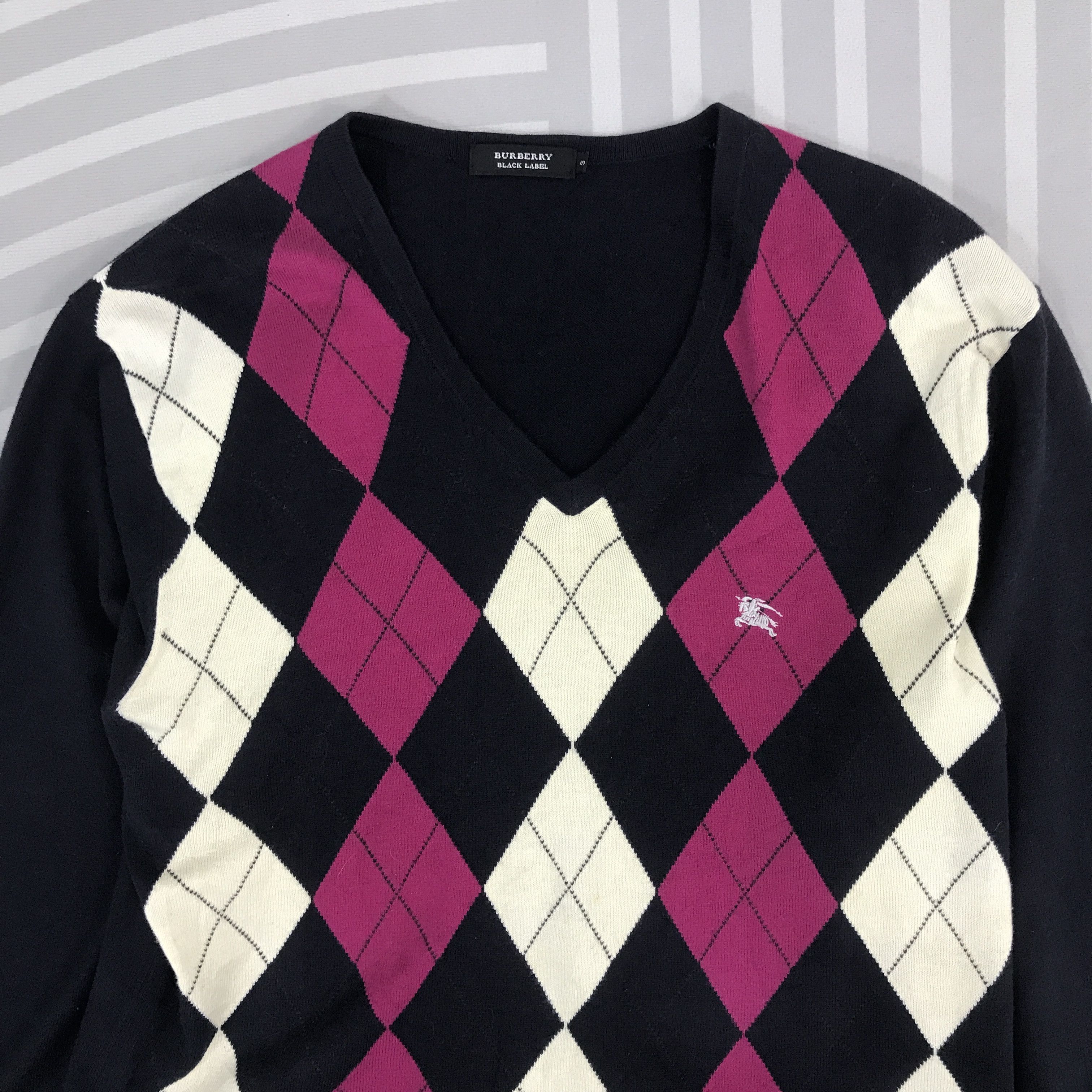 Black Label × Burberry × Vintage Vintage Burberry Black Label V Collar Knitwear Size US M / EU 48-50 / 2 - 2 Thumbnail