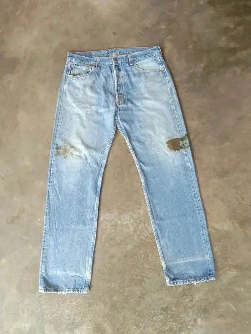 Levi's 90s Vintage Levi's 501 Made In USA Dirty Distressed Jeans Size US 34 / EU 50 - 1 Thumbnail